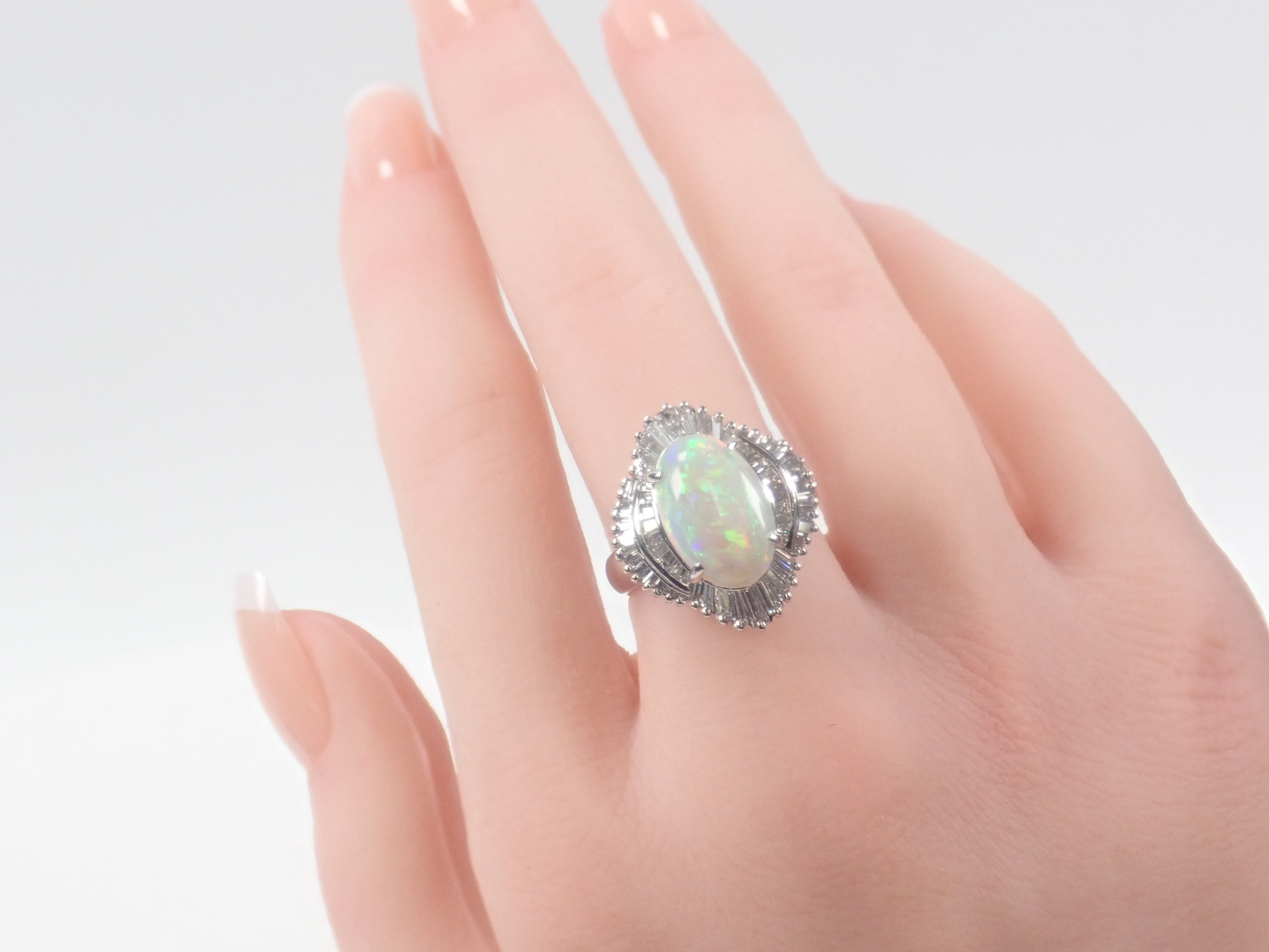 Pt900 オパール 2.61ct・ダイヤモンド0.858ctリング