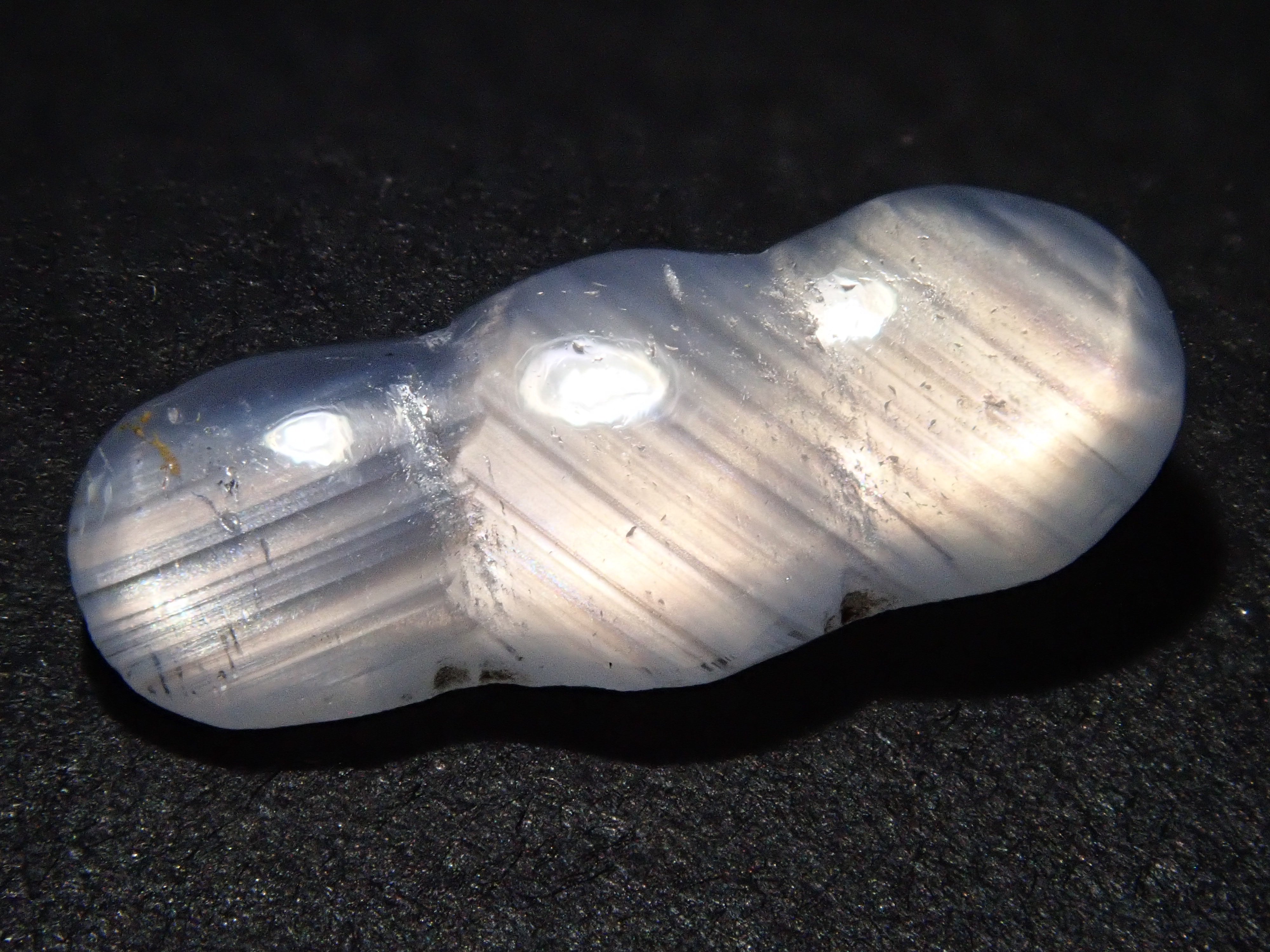 スリランカ産スターサファイア 2.057ctルース