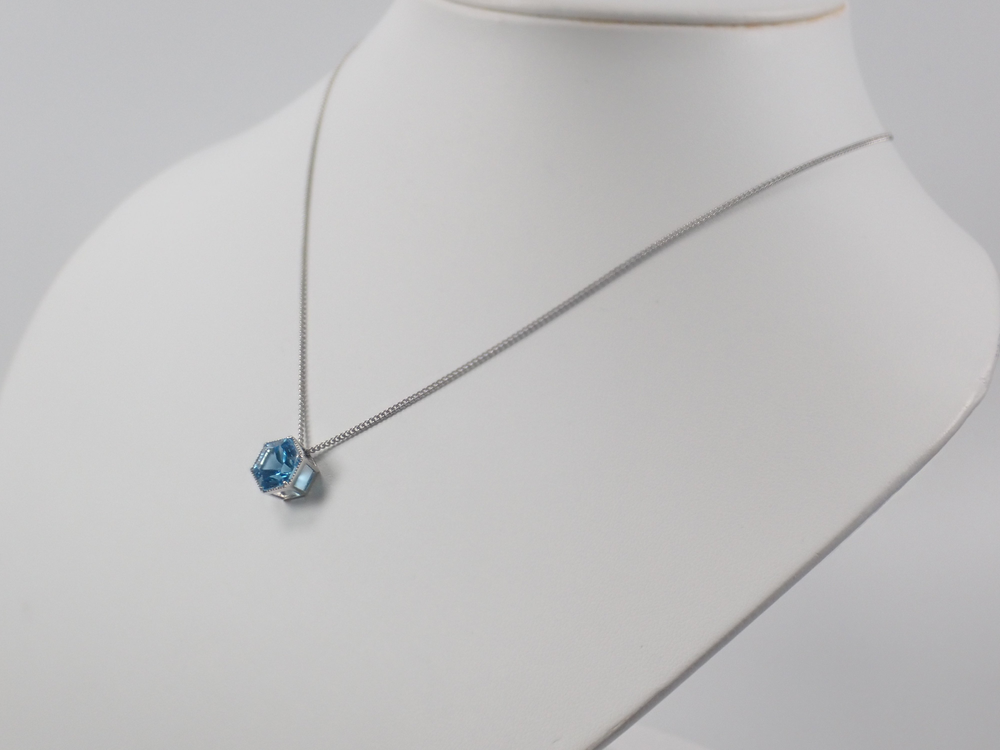 【22602571掲載】【カラフリ】Pt950 スイスブルートパーズ 3.5ct ペンダントトップ（ネックレストップ）