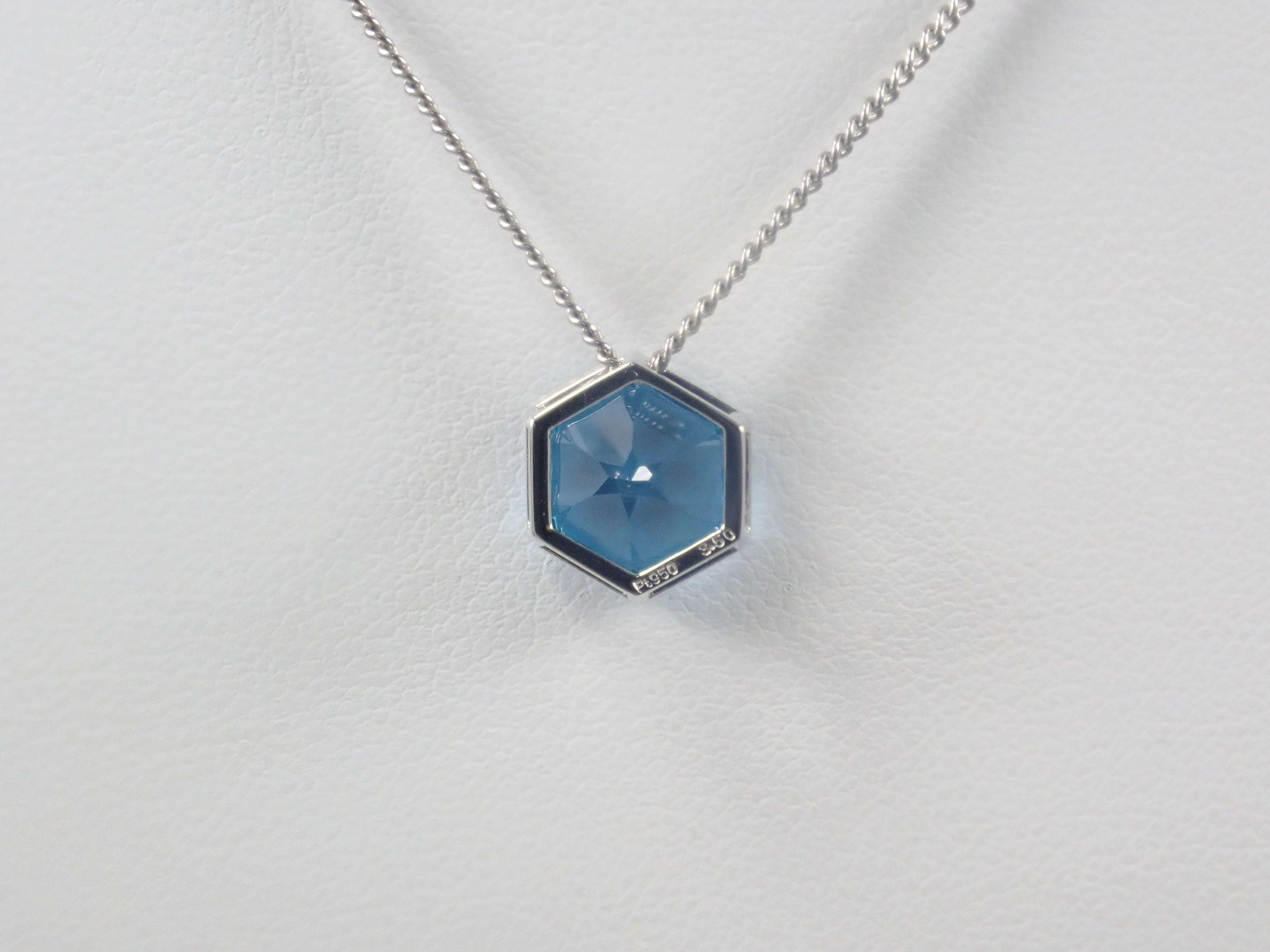 【22602571掲載】【カラフリ】Pt950 スイスブルートパーズ 3.5ct ペンダントトップ（ネックレストップ）