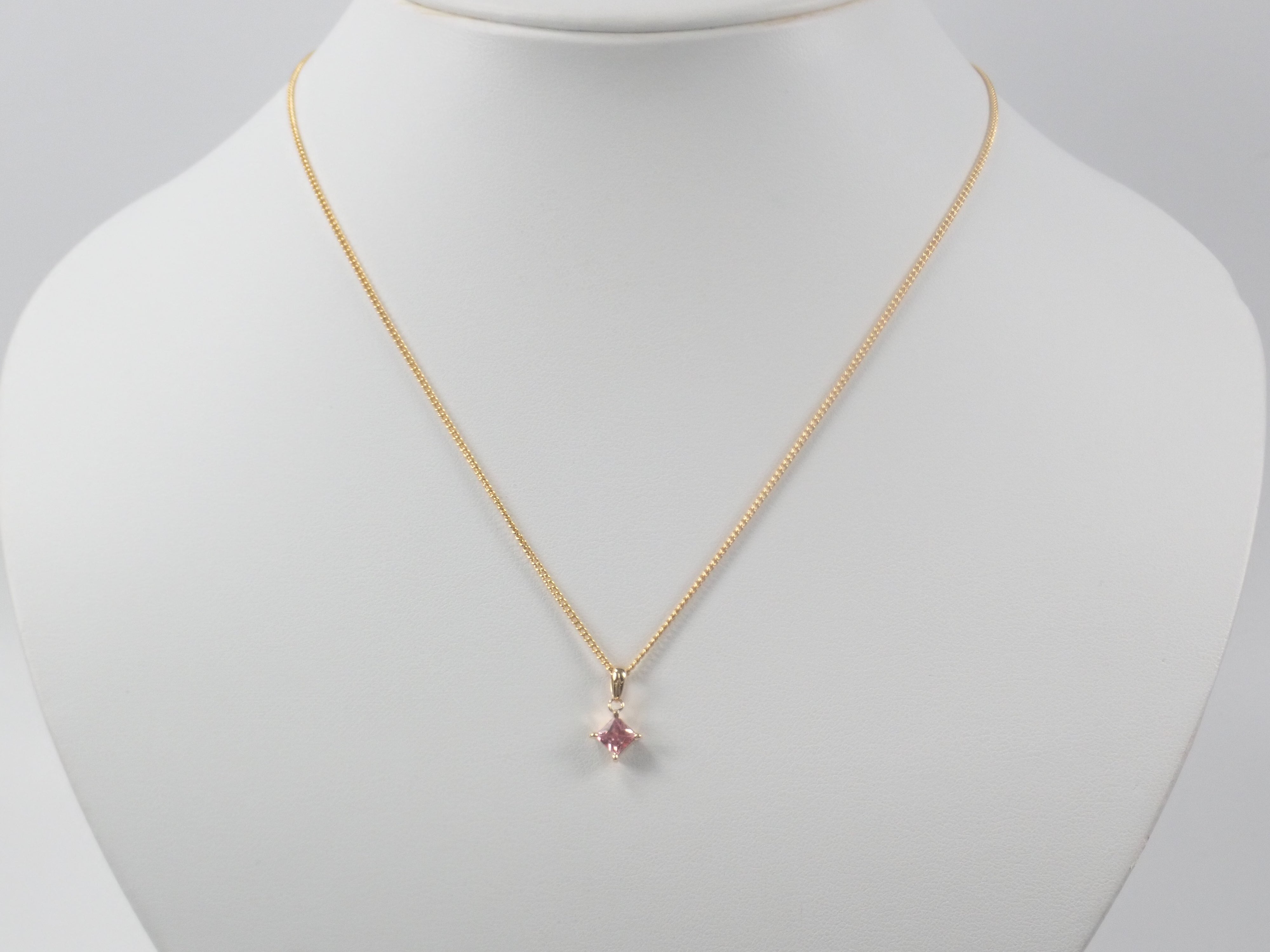 K18 ピンクサファイア 0.452ct ペンダントトップ（ネックレストップ）