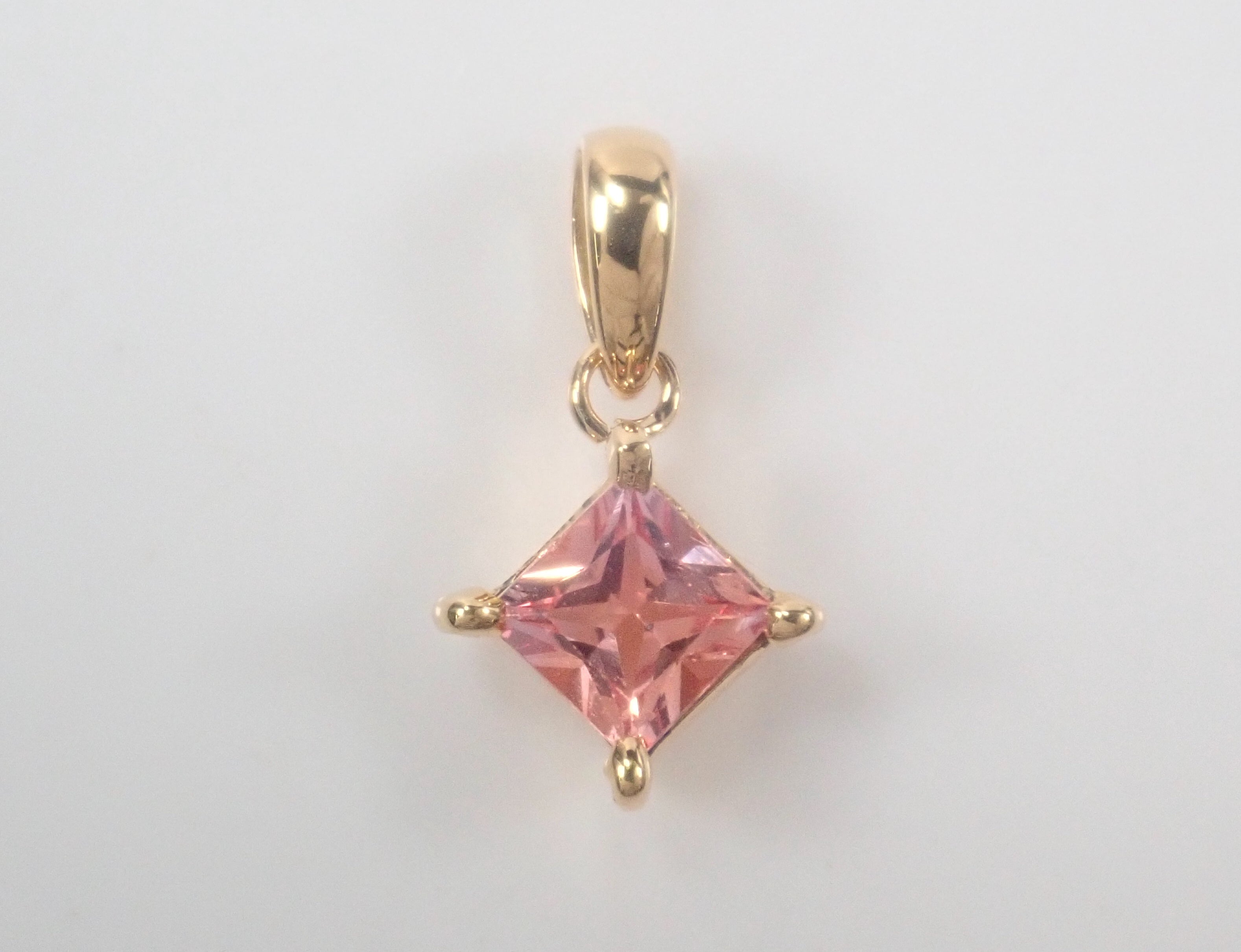 【6/14 22時販売】【カラフリ】K18 ピンクサファイア 0.452ct ペンダントトップ（ネックレストップ）鑑別書