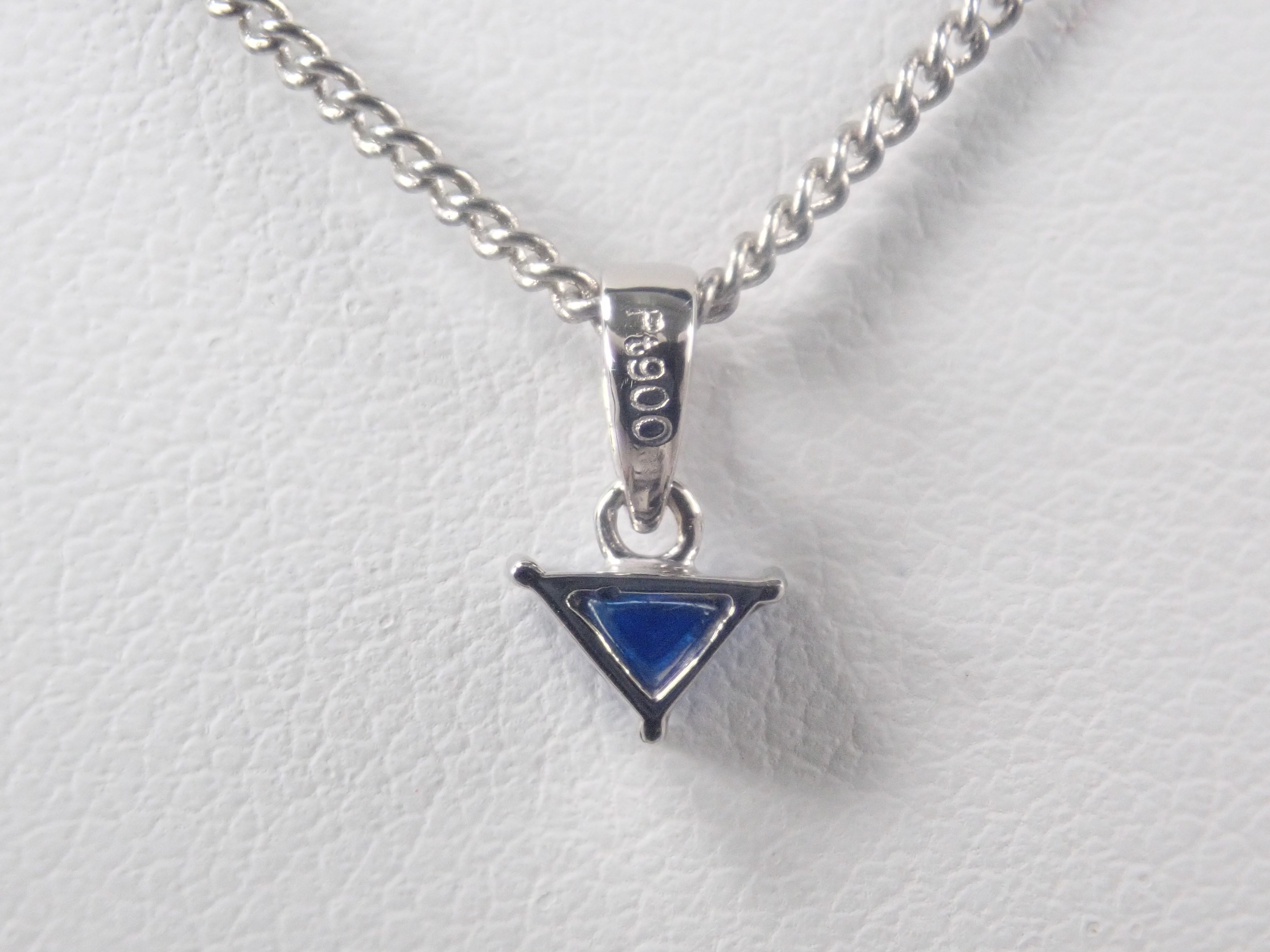 【22602576掲載】【カラフリ】Pt900 アウイナイト 0.065ct ペンダントトップ（ネックレストップ）