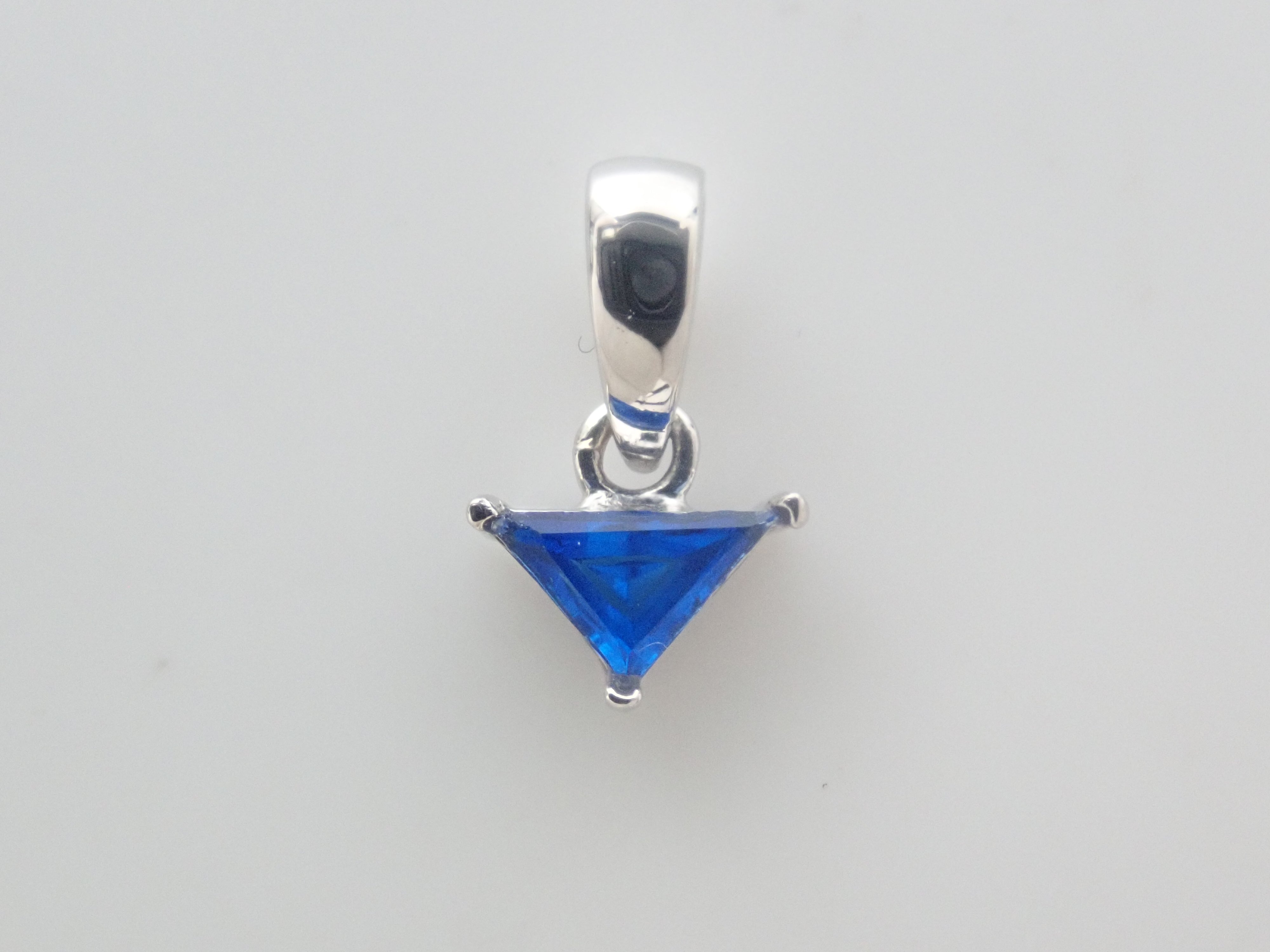 Karafuru] Pt900 Hauyne 0.065ct Pendant Top (Necklace Top)