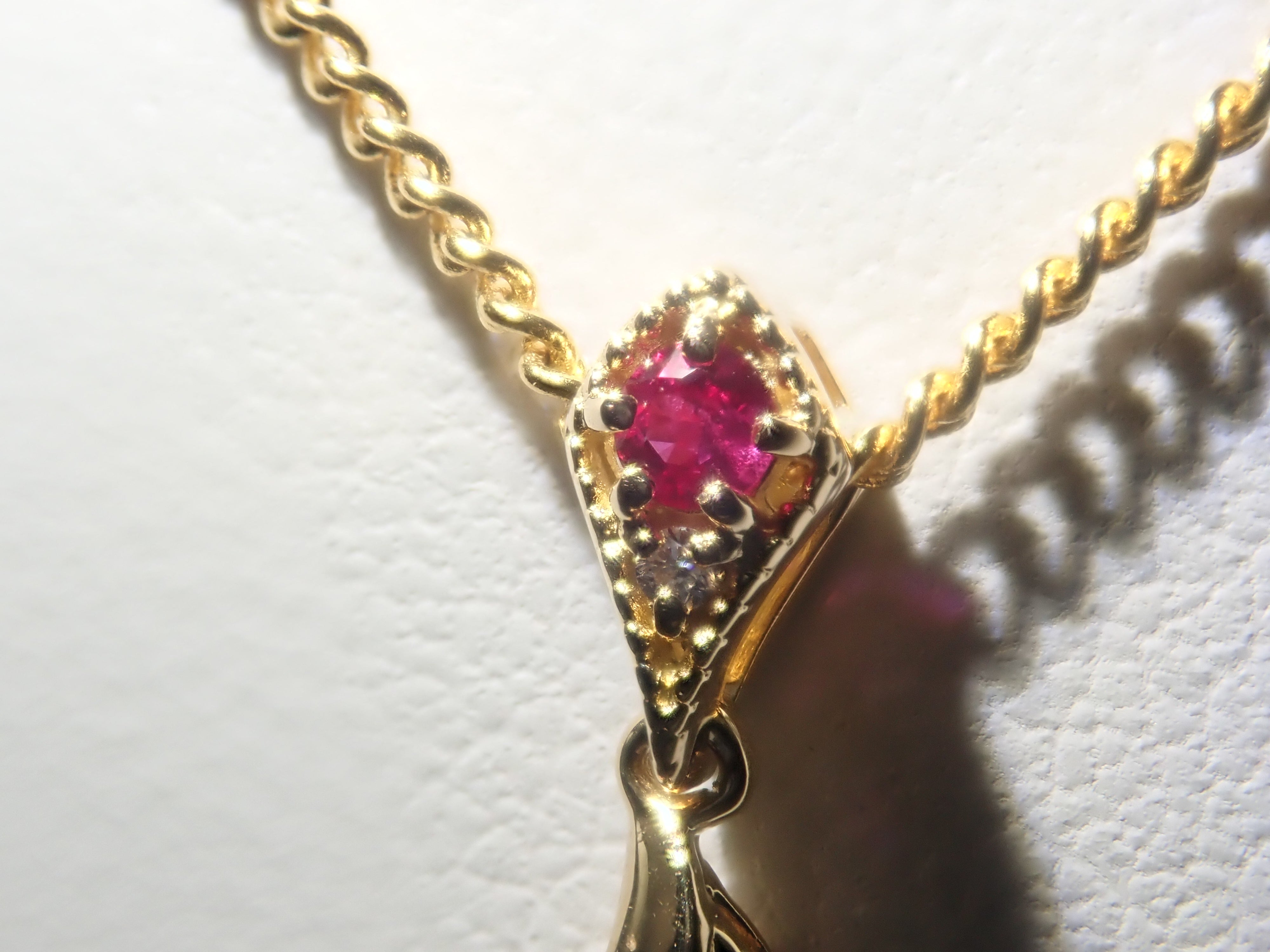 【22602578掲載】【カラフリ】K18 ルビー 0.33ct ペンダントトップ（ネックレストップ）