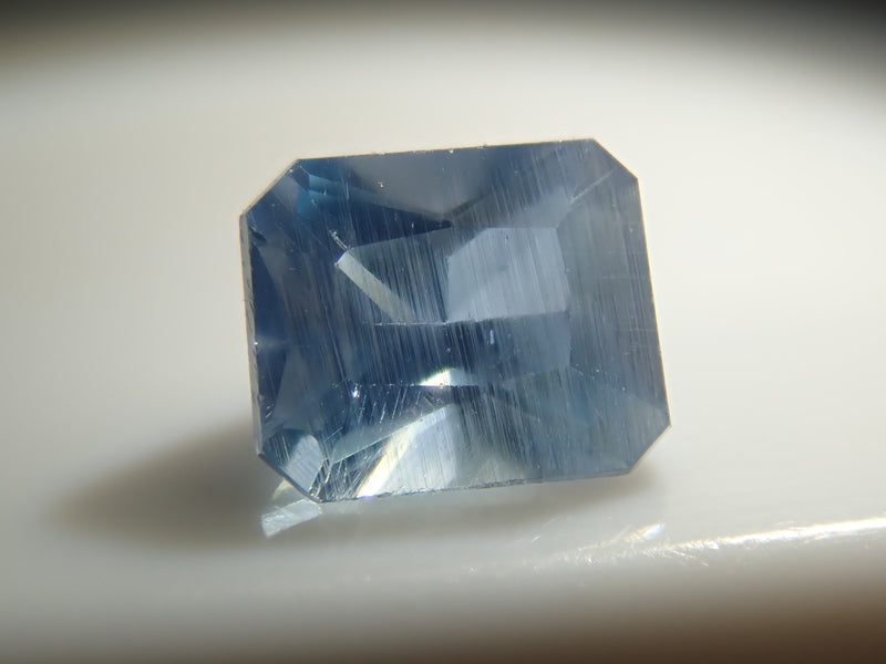 ジンバブエ産ブルーアパタイト（UVタイプ） 0.284ctルース