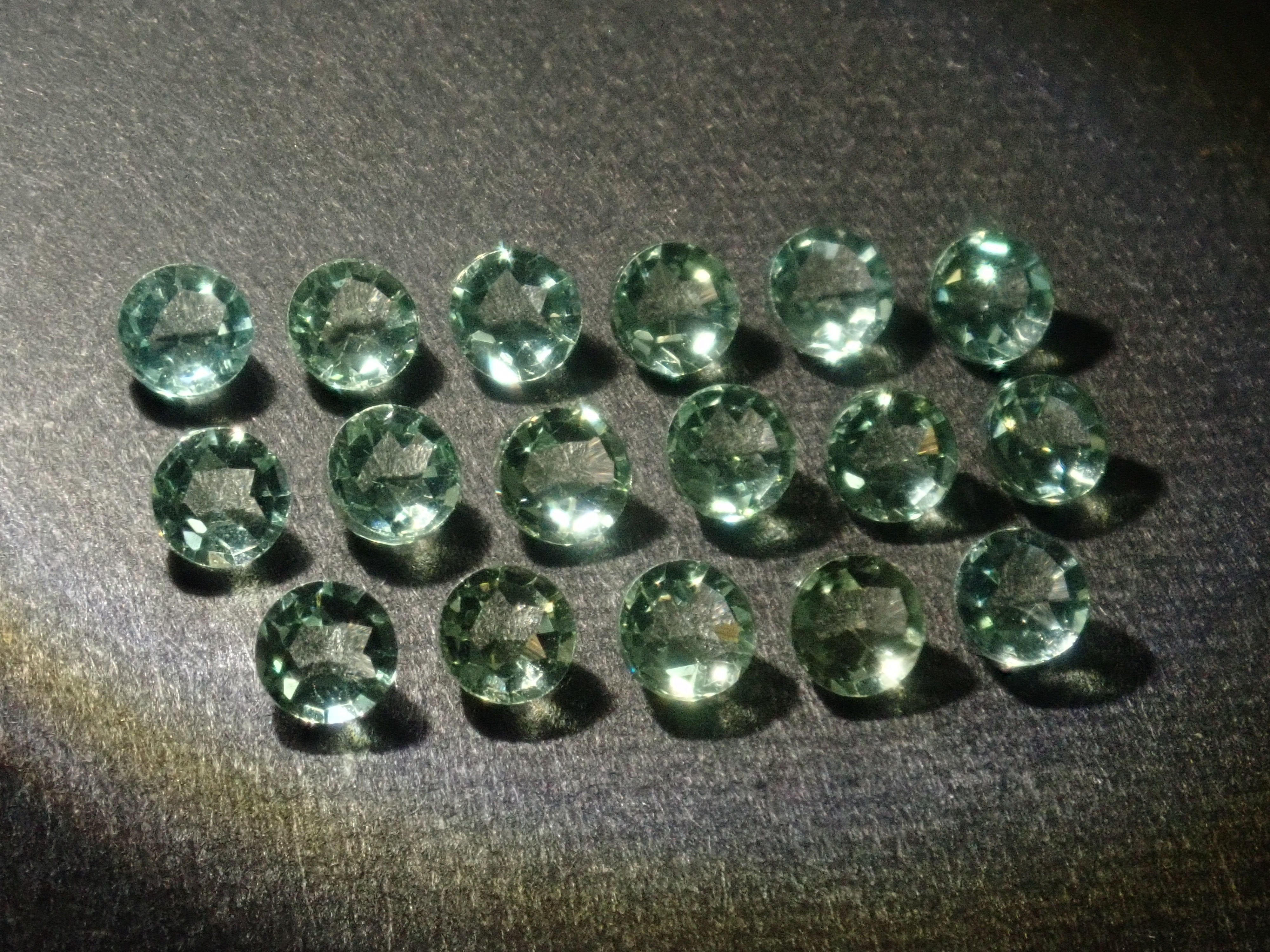 【6/5 22時販売】《限定17石》エメラルドガチャ💎通常88,800円の甲州貴石切子やローズカットやミントカラーのエメラルドが当たる《複数購入割引有》