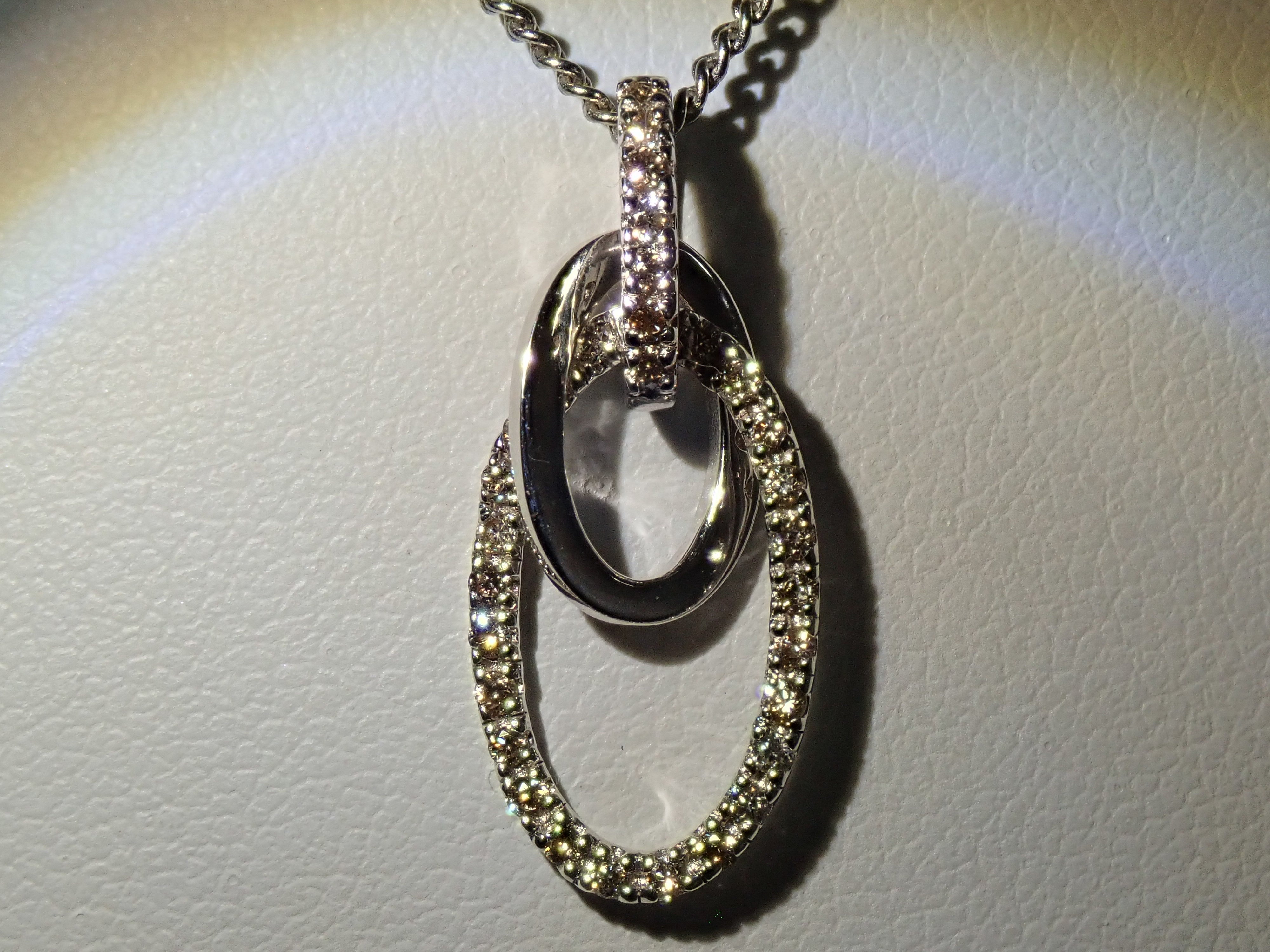 K18WG ダイヤモンド 0.21ct ペンダント（ネックレス）