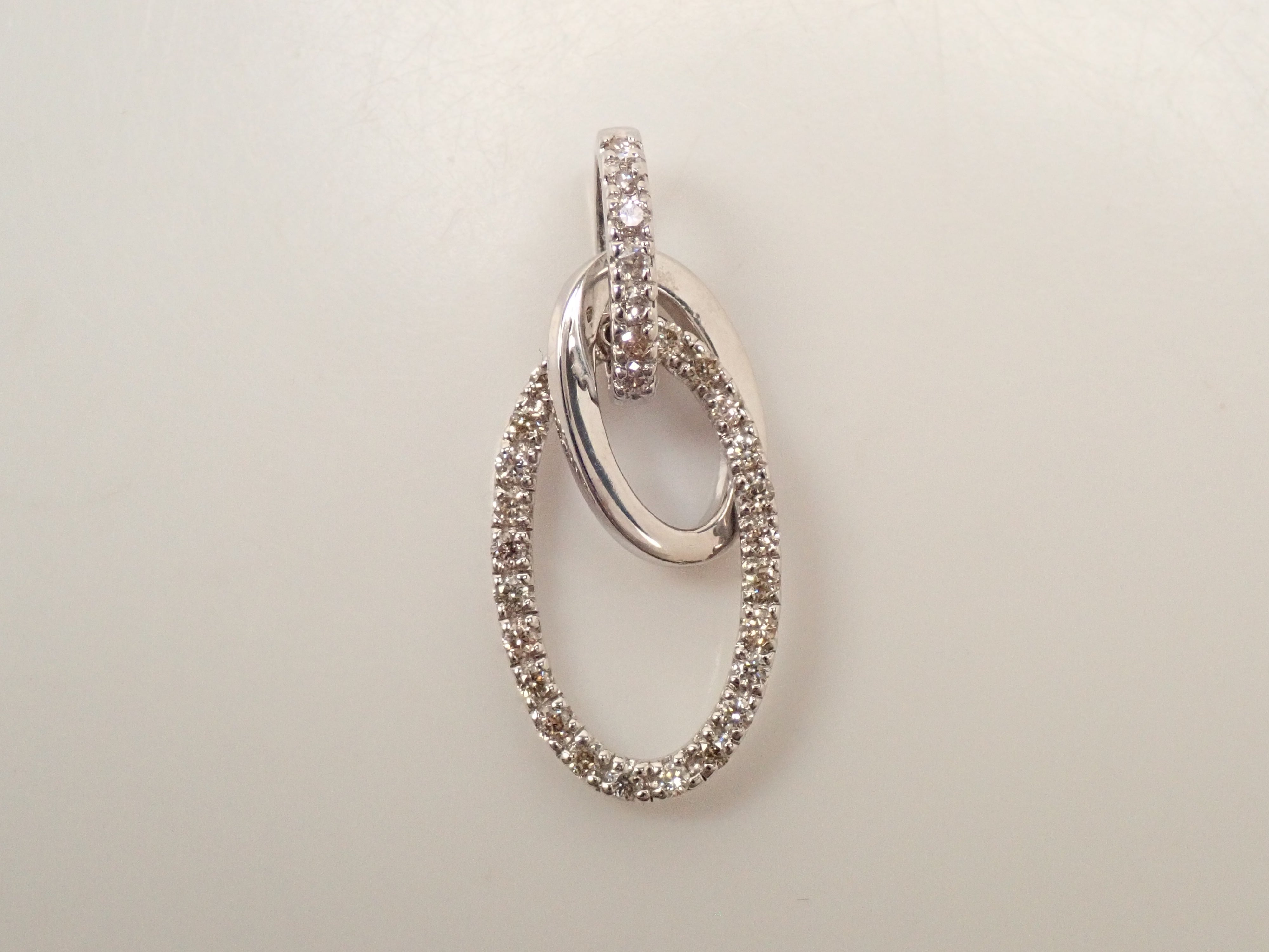 【22602594掲載】【カラフリ】K18WG ダイヤモンド 0.21ct ペンダント（ネックレス）
