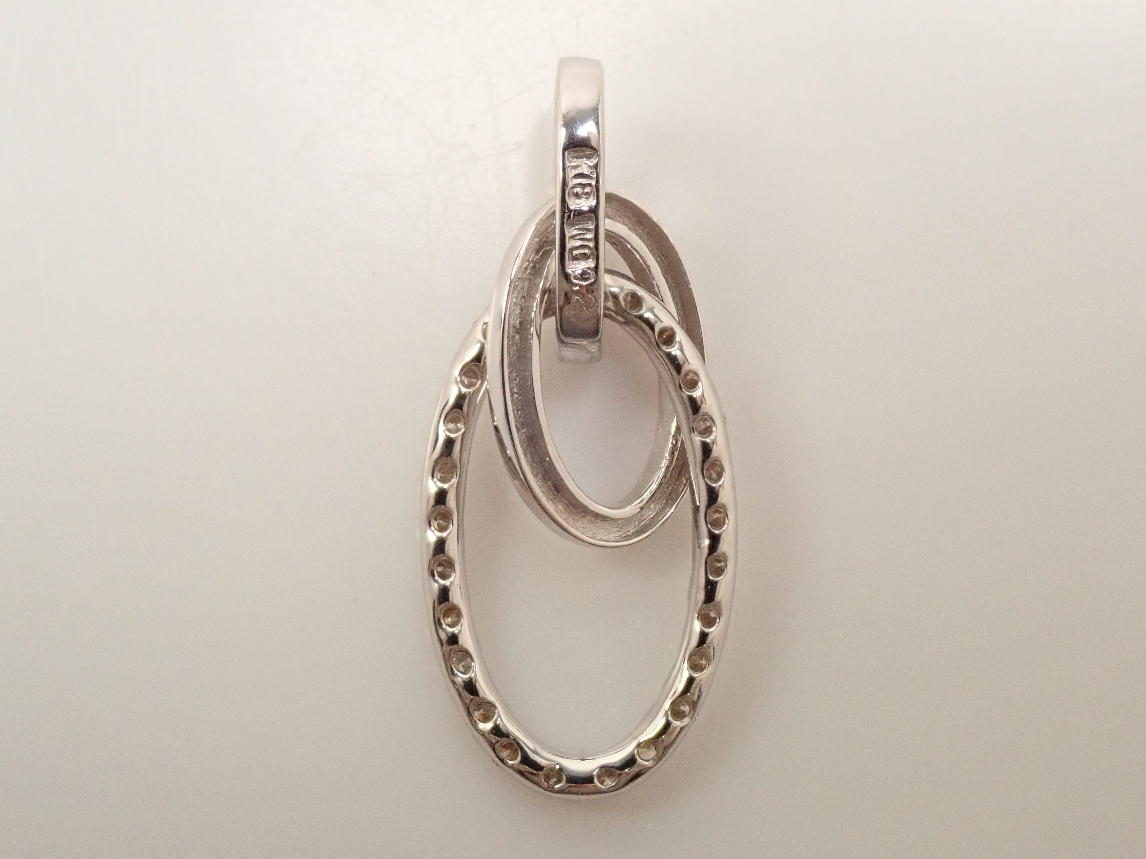 【22602594掲載】【カラフリ】K18WG ダイヤモンド 0.21ct ペンダント（ネックレス）