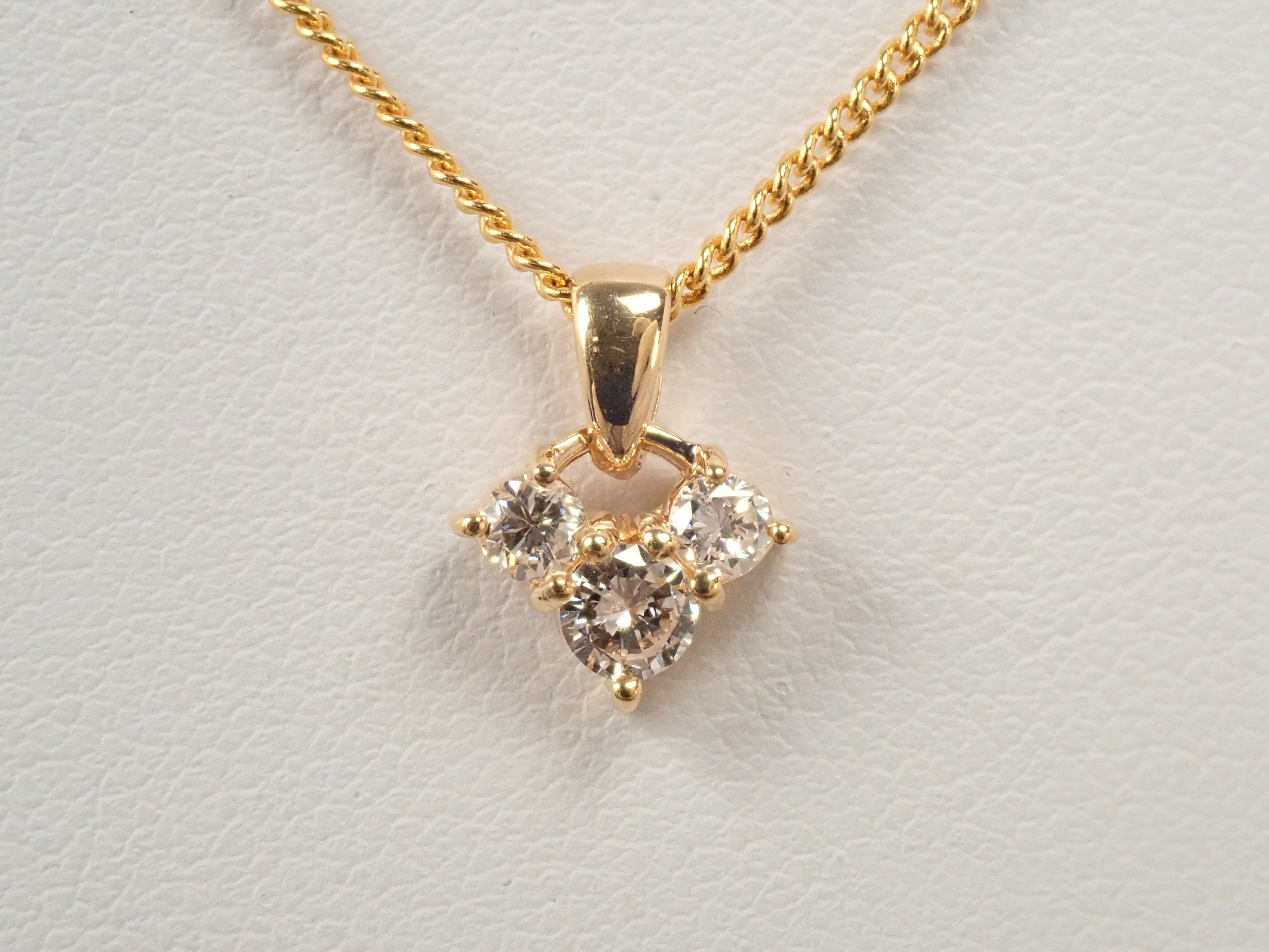 【22602595掲載】【カラフリ】K18 ダイヤモンド 0.3ct ペンダント（ネックレス）