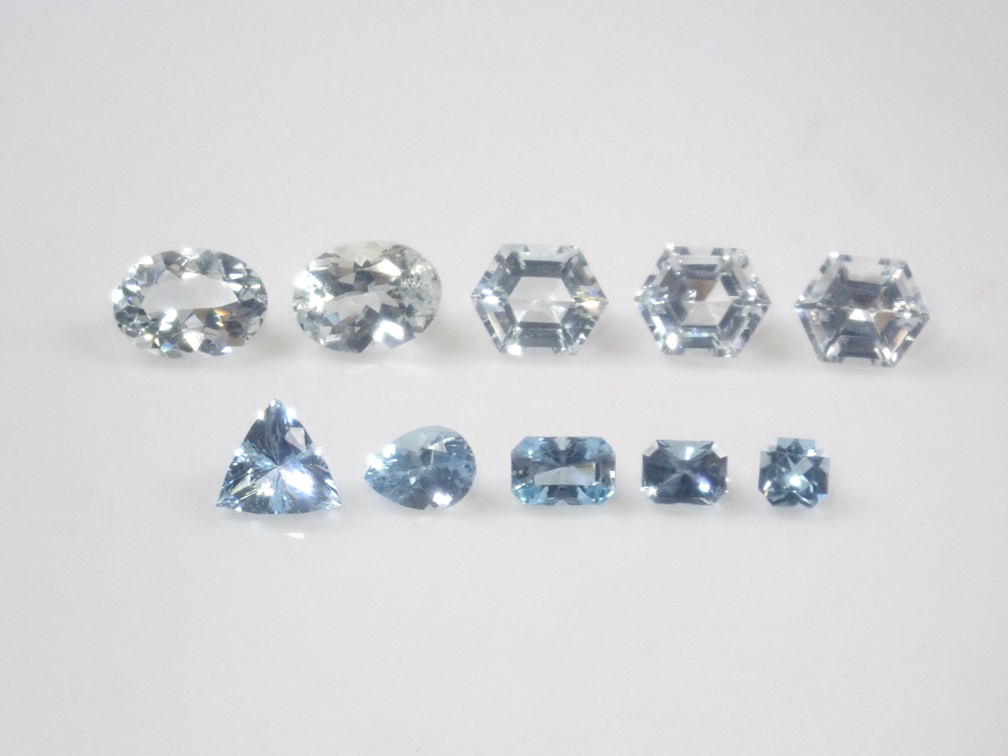 [Sales start May 15, 10 PM] Limited to 11 Stones: Aquamarine Gacha with Certified Santa Maria Aquamarine (Multiple Purchase Discount Available)