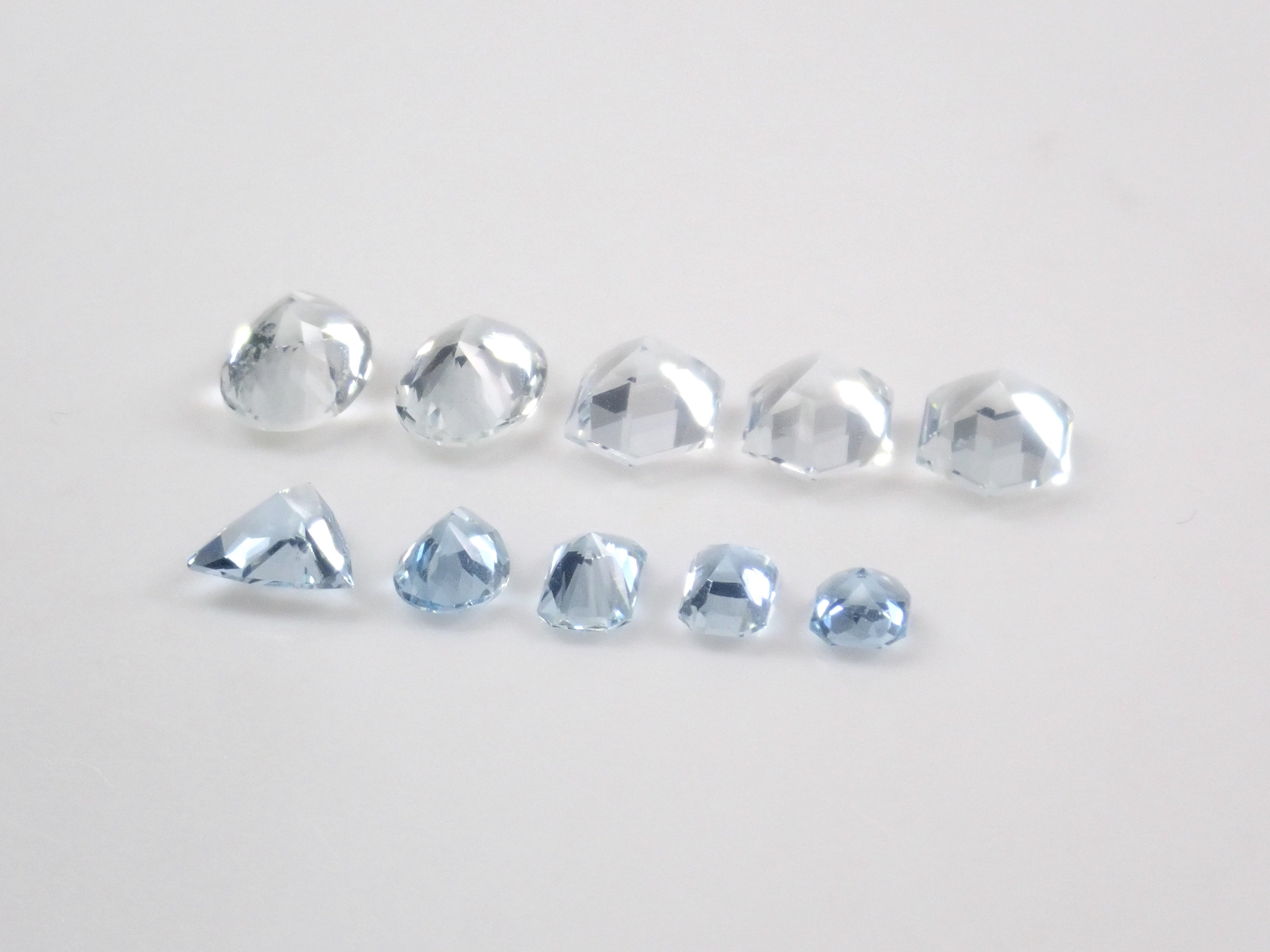 [Sales start May 15, 10 PM] Limited to 11 Stones: Aquamarine Gacha with Certified Santa Maria Aquamarine (Multiple Purchase Discount Available)