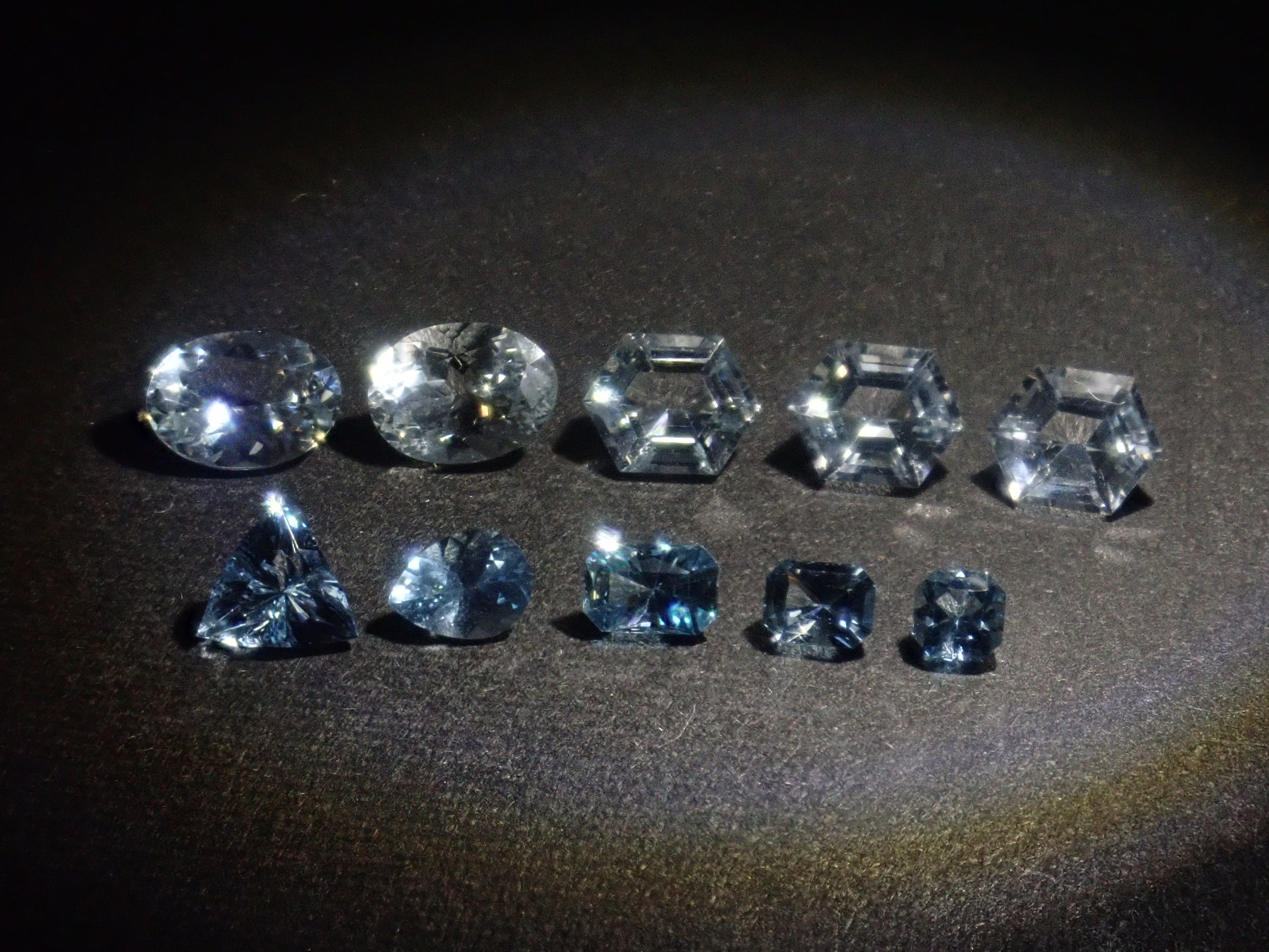 [Sales start May 15, 10 PM] Limited to 11 Stones: Aquamarine Gacha with Certified Santa Maria Aquamarine (Multiple Purchase Discount Available)
