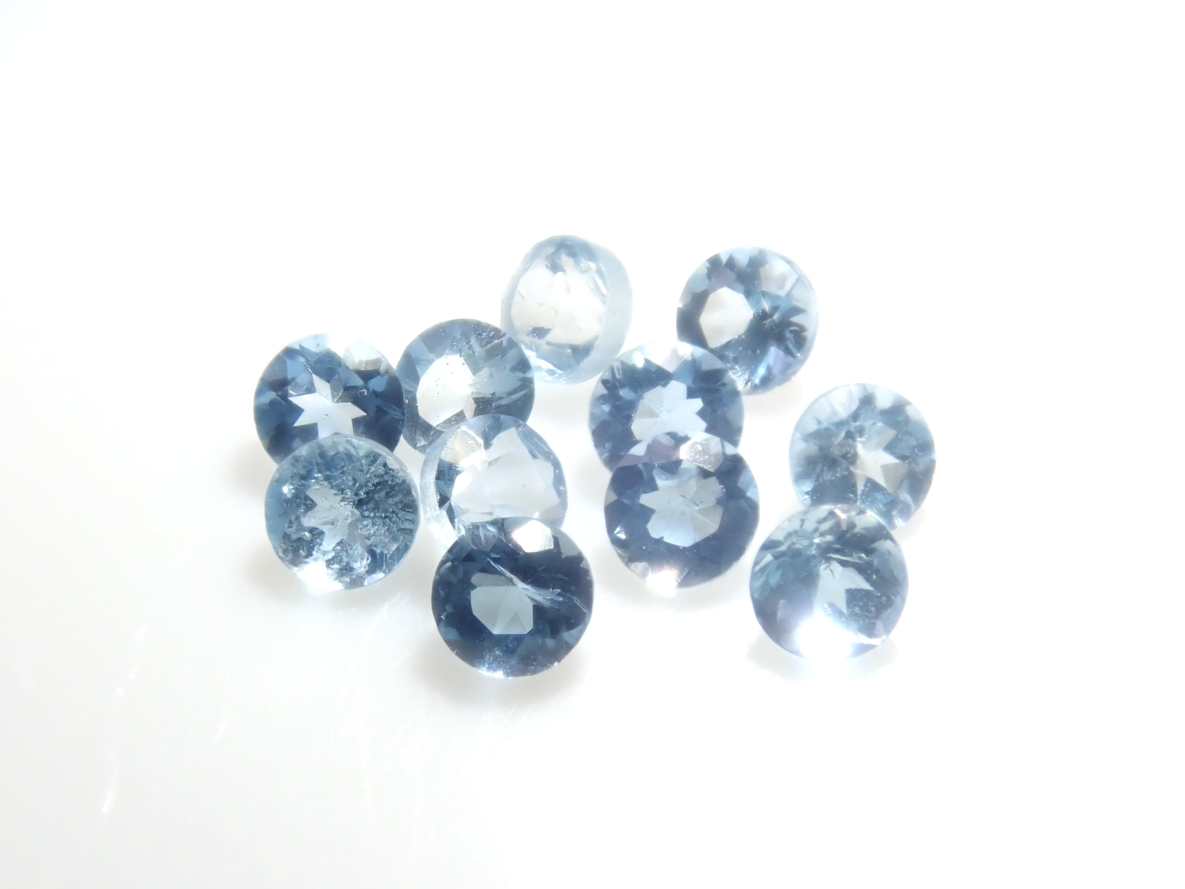 [Sales start May 15, 10 PM] Limited to 11 Stones: Aquamarine Gacha with Certified Santa Maria Aquamarine (Multiple Purchase Discount Available)