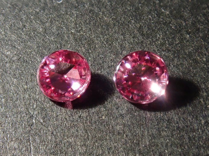 [On sale from 10pm on 5/11] {Limited to 2 stones} Synthetic moissanite 1 loose stone (pink moissanite, rose cut, 3mm) {Multiple purchase discounts available}