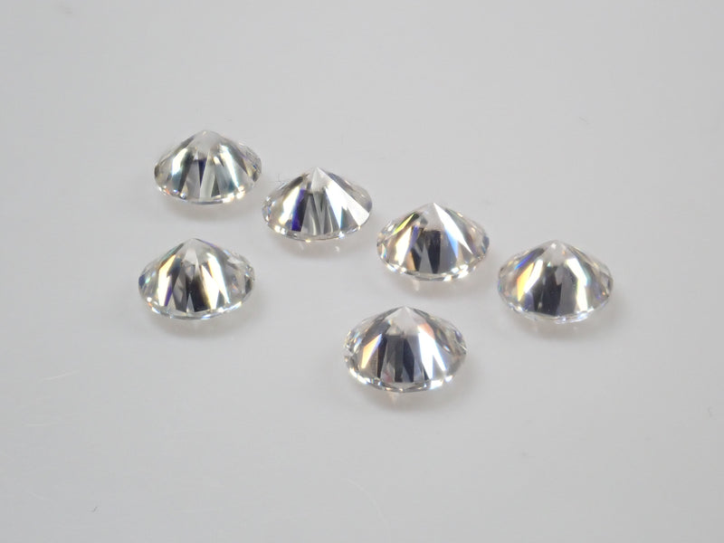 [On sale from 10pm on 5/11] {Limited to 6 stones} Synthetic moissanite 1 loose stone (round cut, 6mm) {Multiple purchase discounts available}