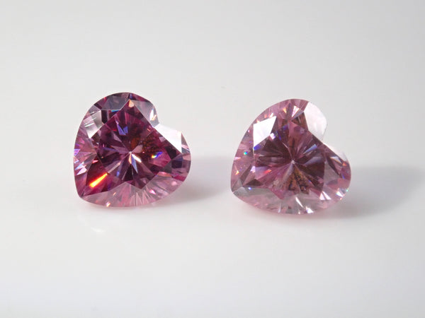 [On sale from 10pm on 5/11] {Limited to 2 stones} Synthetic moissanite 1 loose stone (pink moissanite, heart shape, 6mm) {Multiple purchase discounts available}