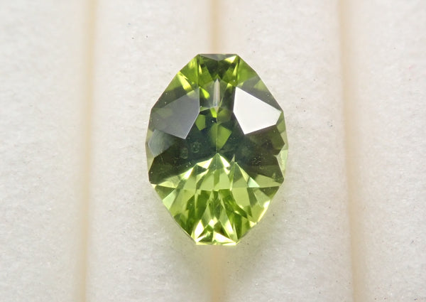 [On sale at 22:00 on 5/12] American Peridot 0.528ct loose stone (Lily Pad)