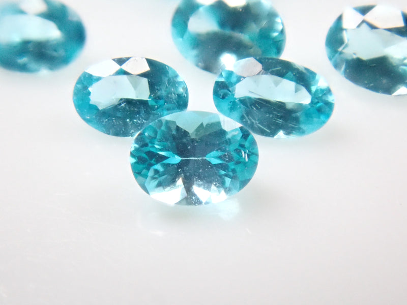 [On sale from 10pm on 5/12] {Limited to 13 stones} Brazilian Paraiba Tourmaline (Batalha mine, oval cut, 2 x 1.2mm) 1 loose stone {Multiple purchase discounts available}