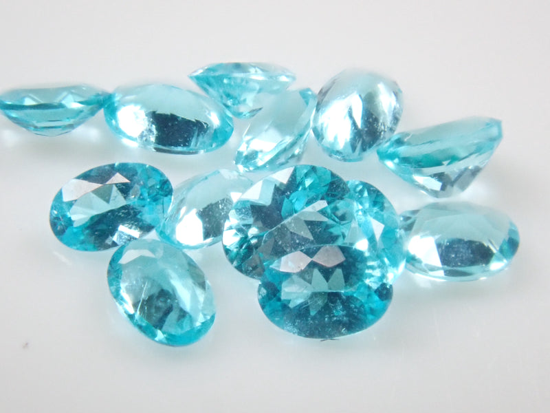 [On sale from 10pm on 5/12] {Limited to 13 stones} Brazilian Paraiba Tourmaline (Batalha mine, oval cut, 2 x 1.2mm) 1 loose stone {Multiple purchase discounts available}