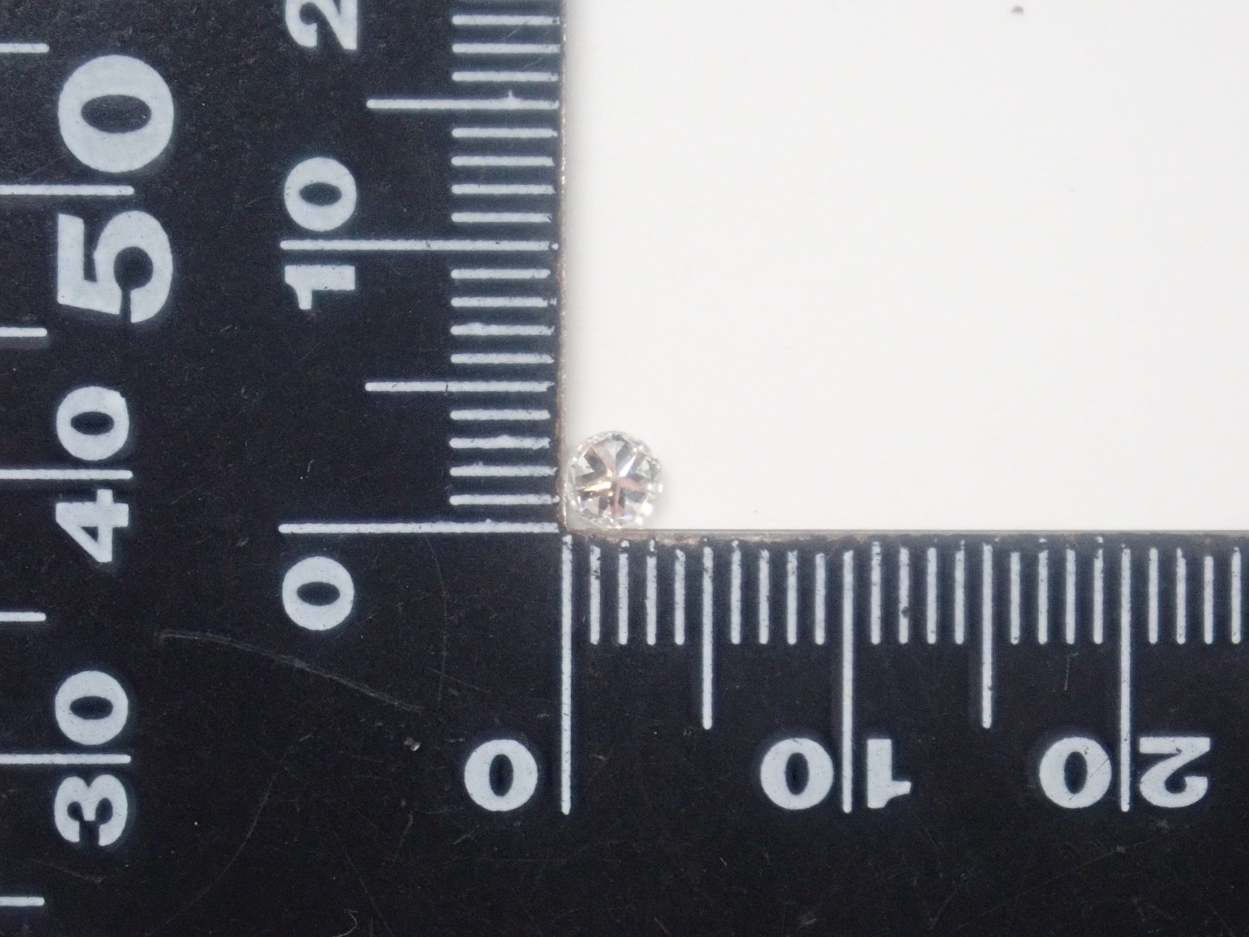 【5/14 22時販売】【カラフリ】星が浮かび上がる「WISH UPON A STAR®」3.5mm/0.166ct/F/VS1 ダイヤモンド　鑑定書