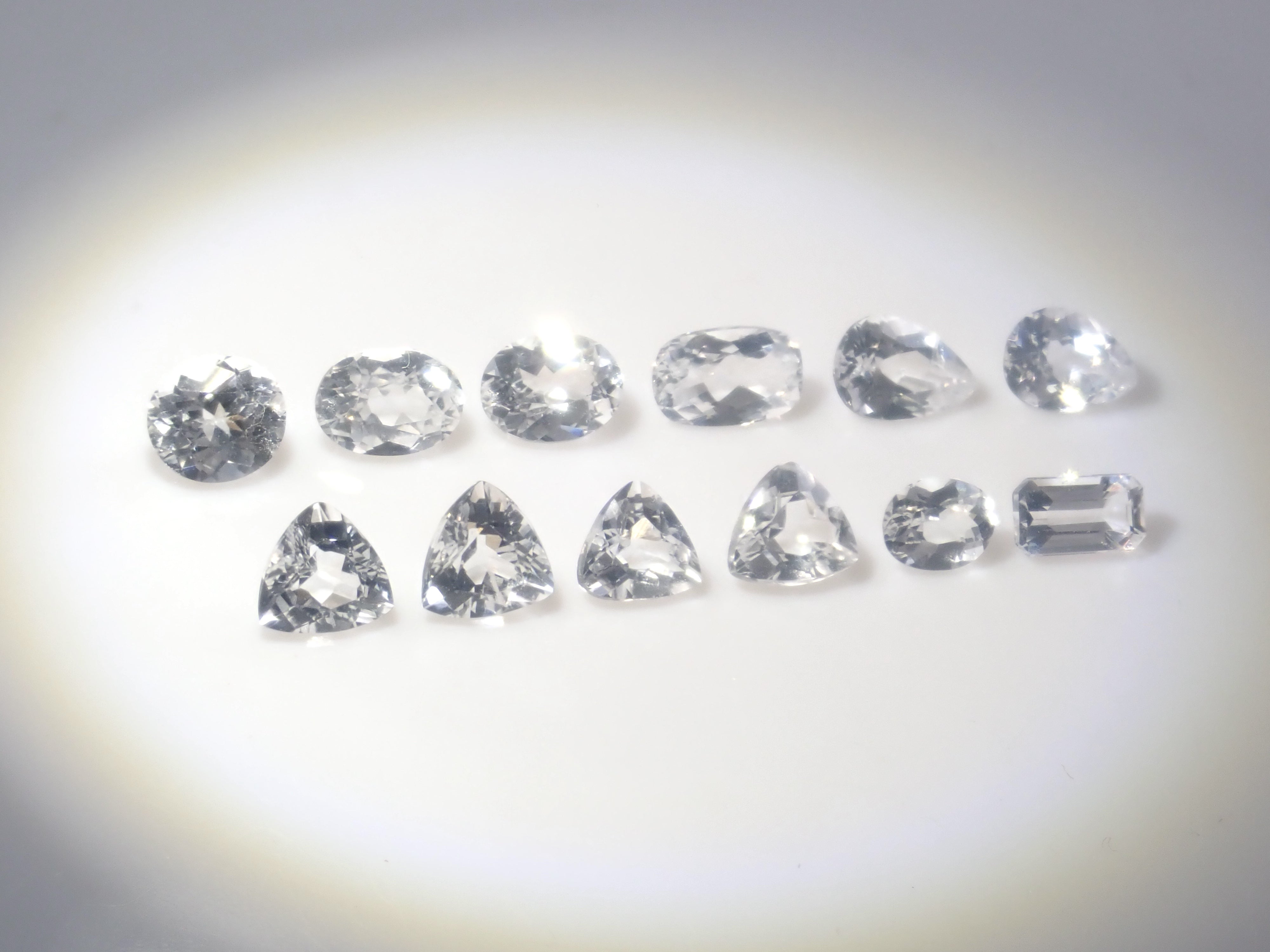 【5/23 22時販売】《限定12石》ロシア産フェナカイト1石ルース（平均0.35ct）《複数購入割引有》