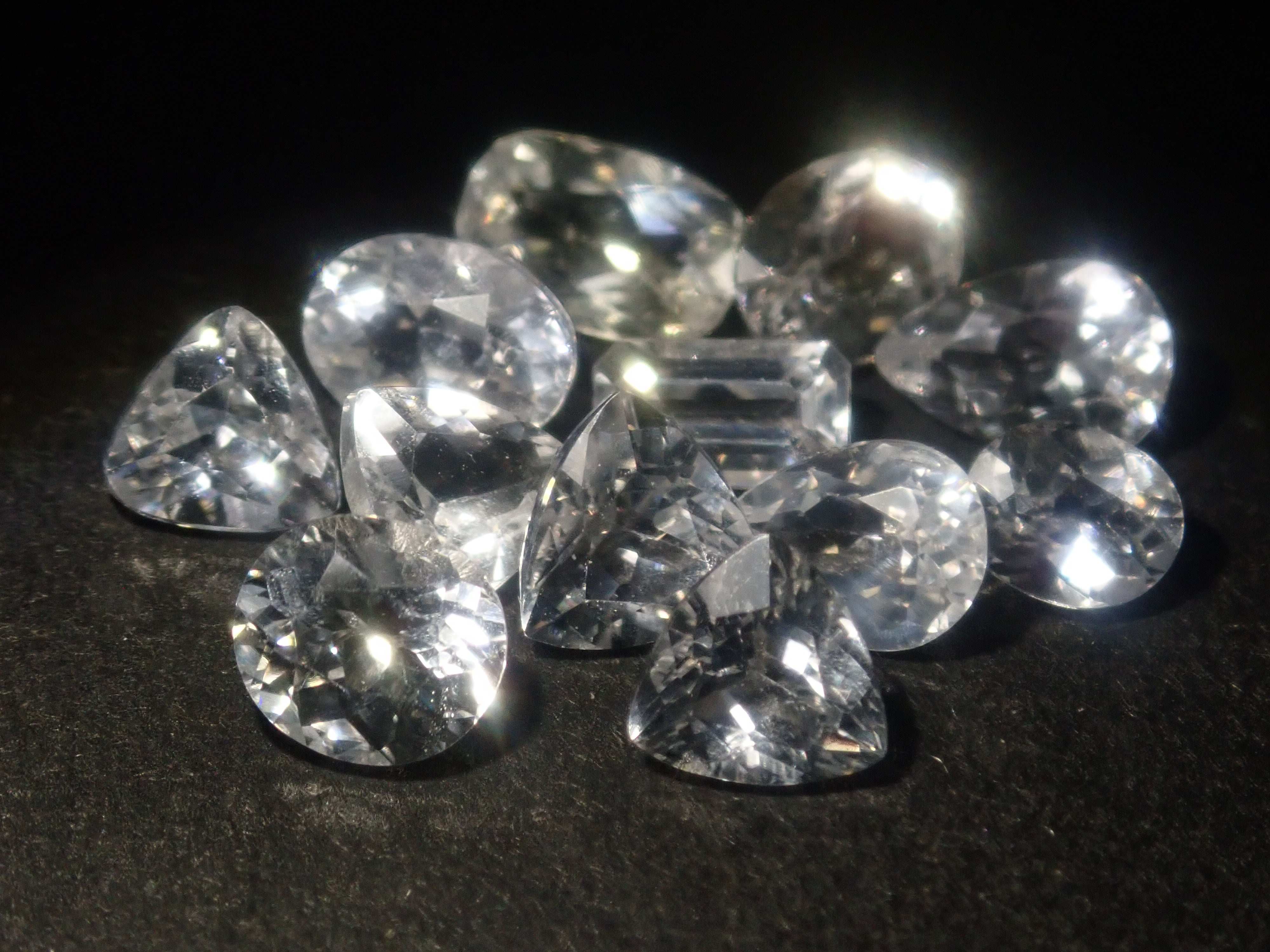 【5/23 22時販売】《限定12石》ロシア産フェナカイト1石ルース（平均0.35ct）《複数購入割引有》