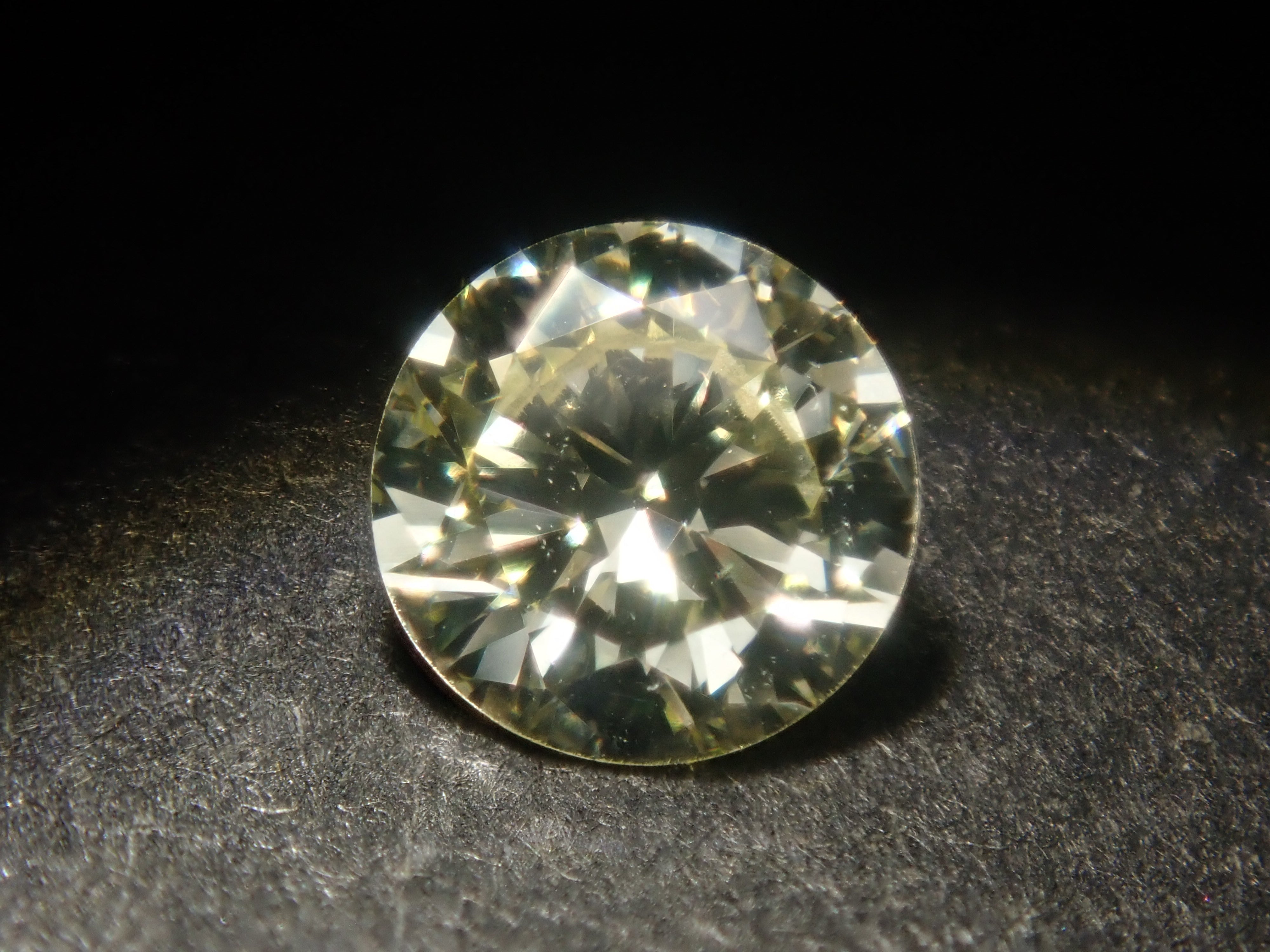 【5/29 22時販売】《限定13石》通常39,800円VVS-2/4.3mm/ソーティング付きが当たる💎イエローダイヤモンドガチャ《複数購入割引有》