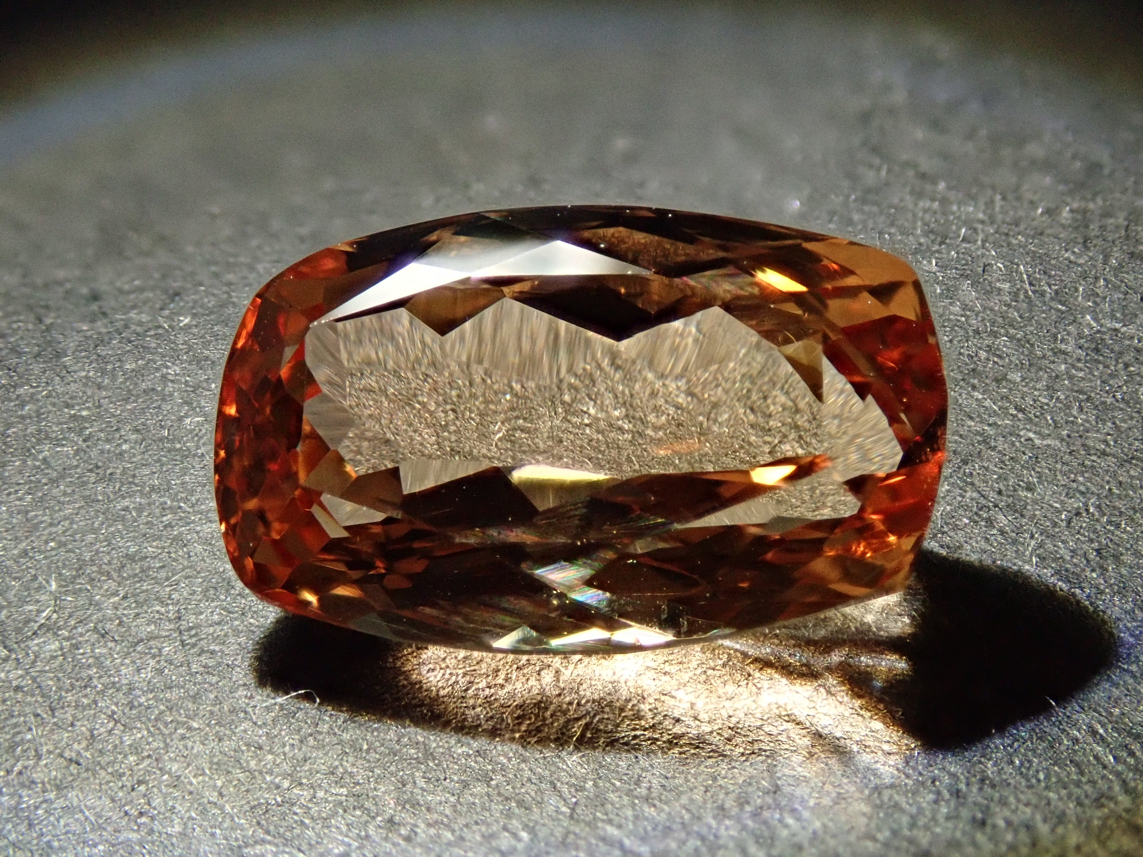 【12559339掲載】ブラジル産インペリアルトパーズ 4.321ctルース