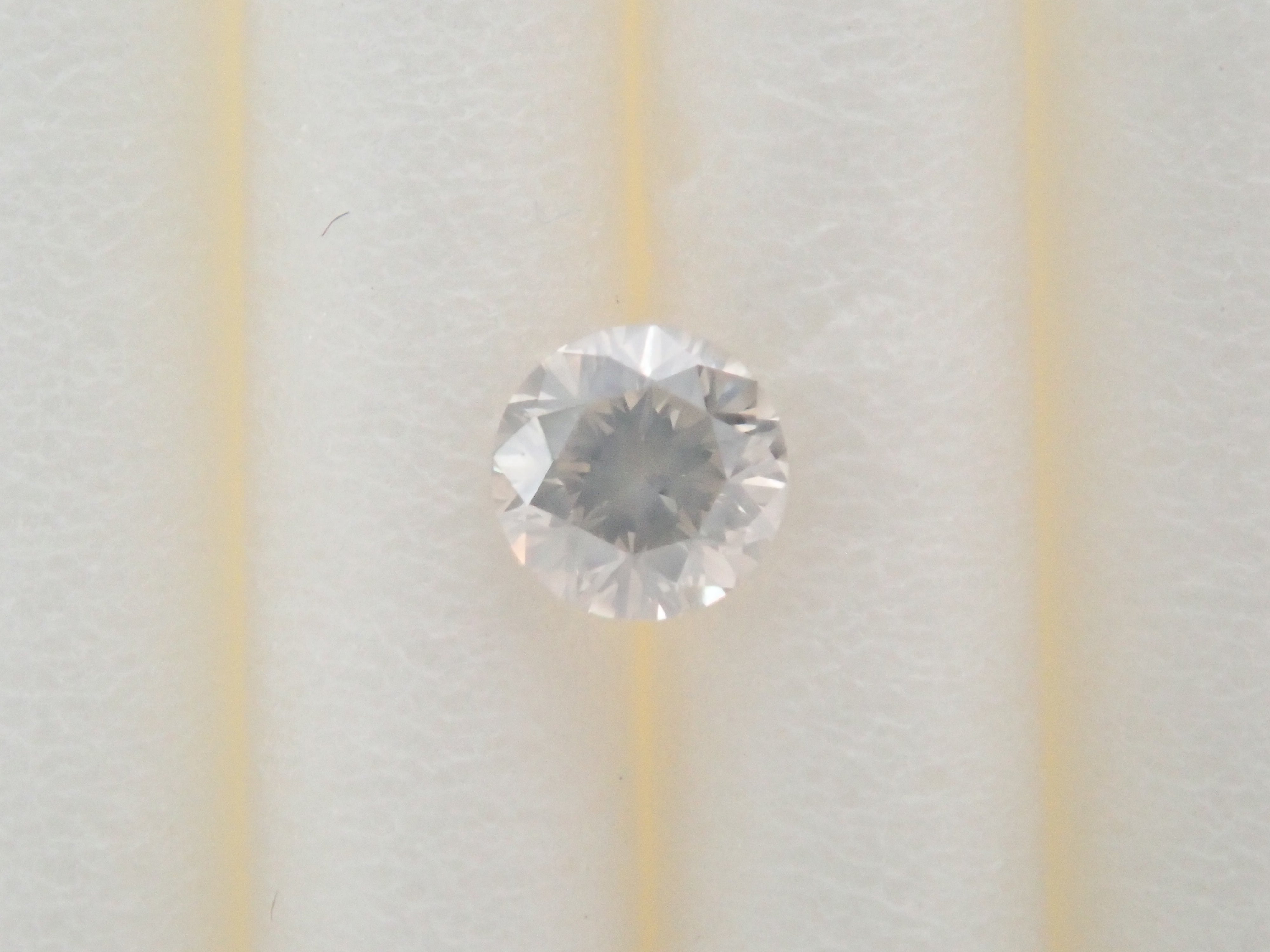 シルキーダイヤモンド 2.7mm/0.101ctルース