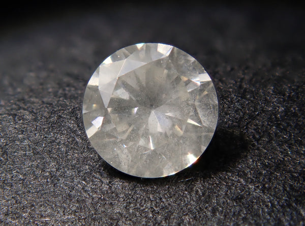 シルキーダイヤモンド 2.7mm/0.095ctルース