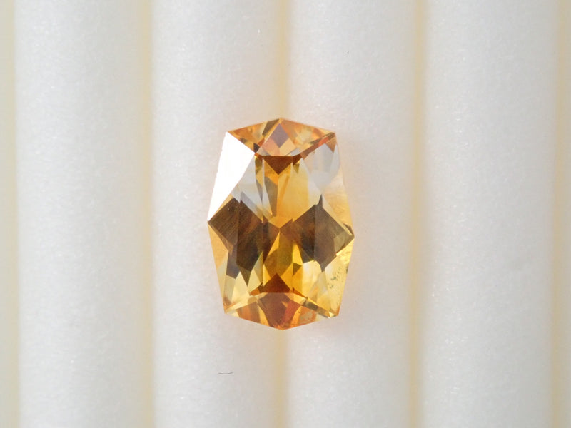 [On sale from 10pm on 5/22] 0.620ct loose bi-color sapphire from Ratnapura, Sri Lanka