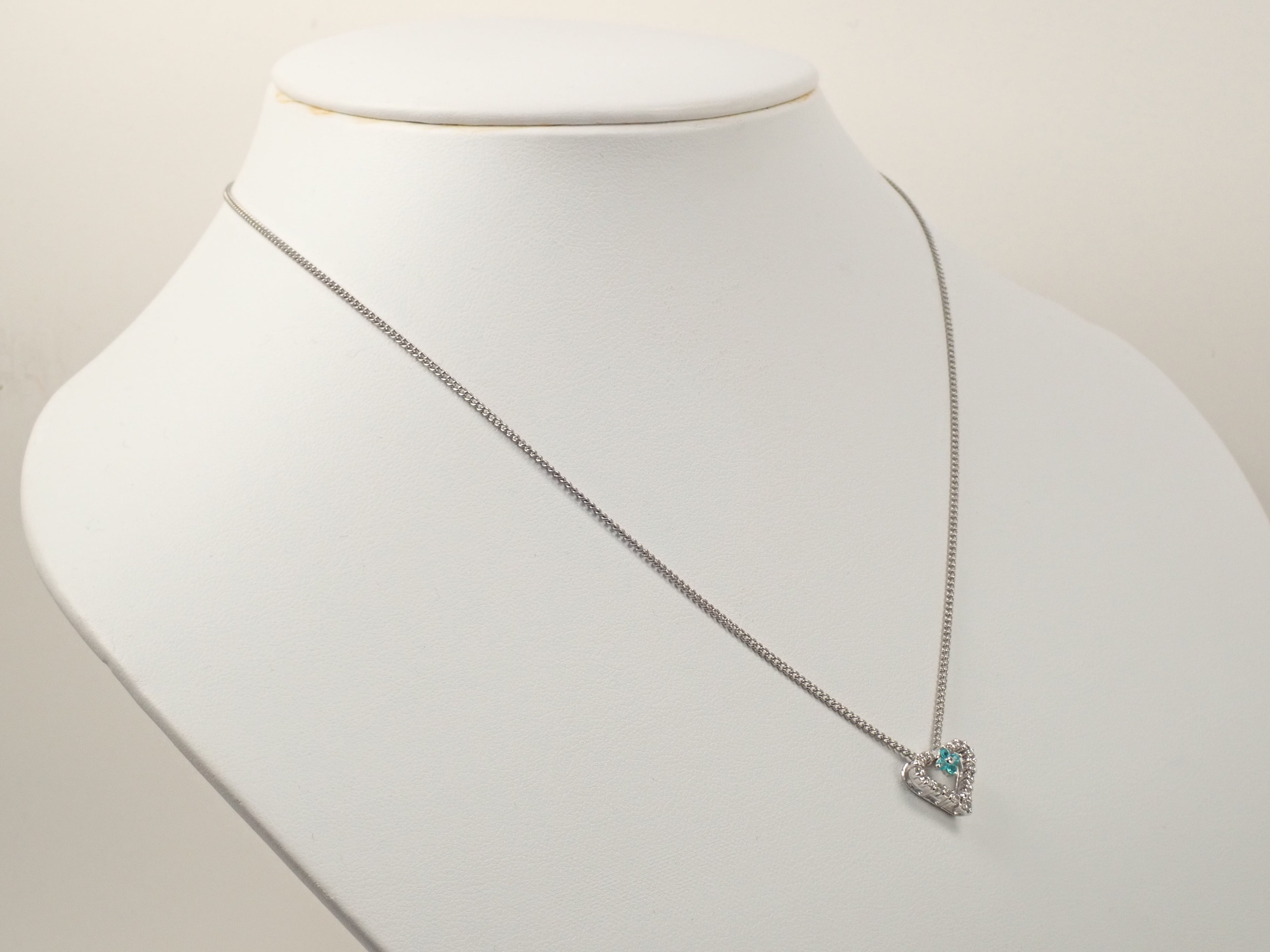 Pt900 ブラジル産パライバトルマリン 0.06ct ペンダント（ネックレス）