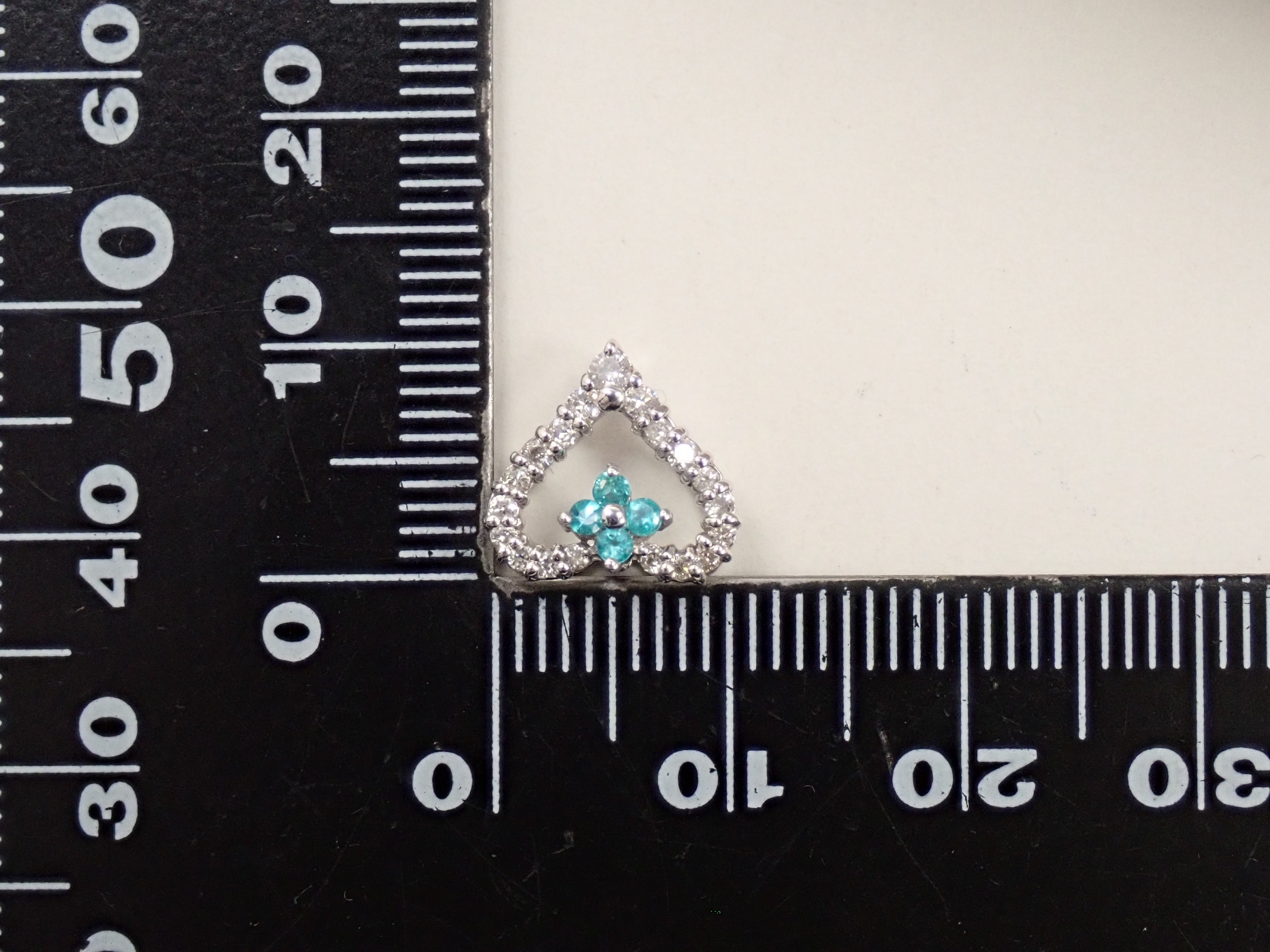 Pt900 ブラジル産パライバトルマリン 0.06ct ペンダント（ネックレス）