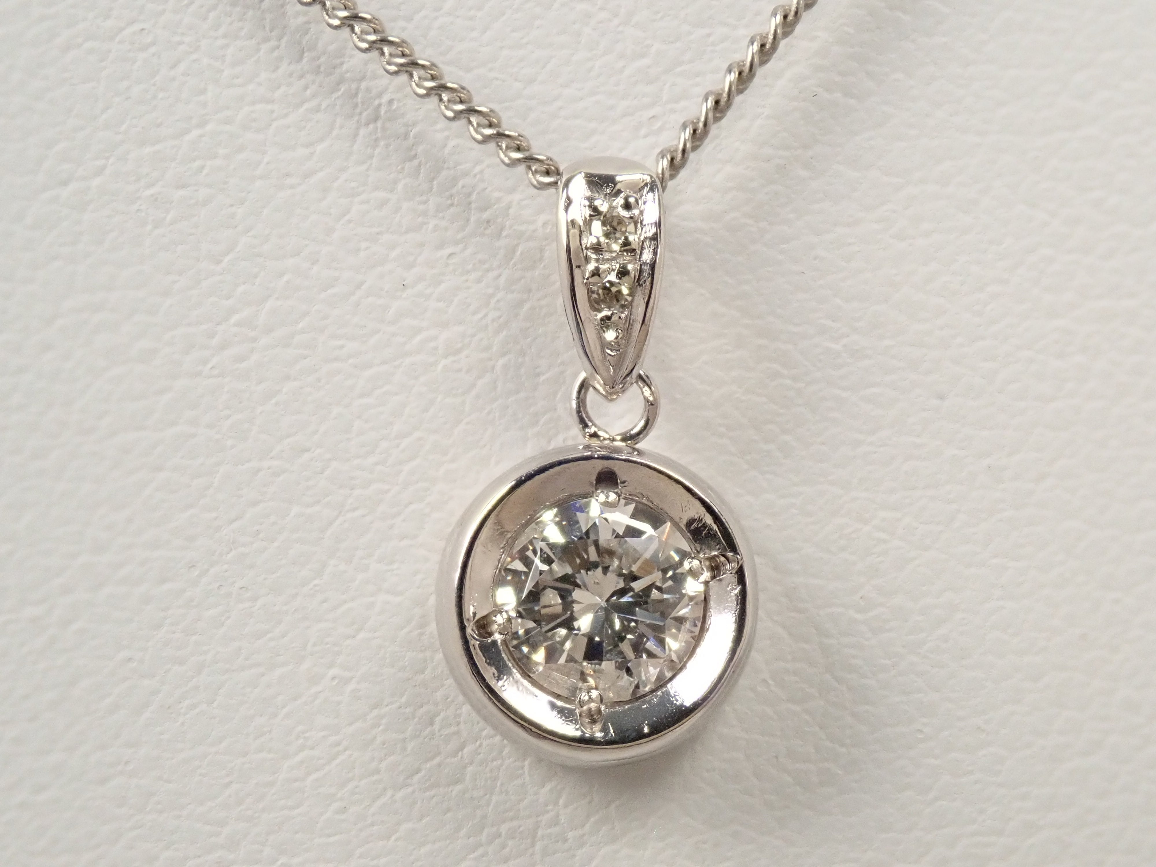 Pt900 Diamond 0.65ct Pendant Top