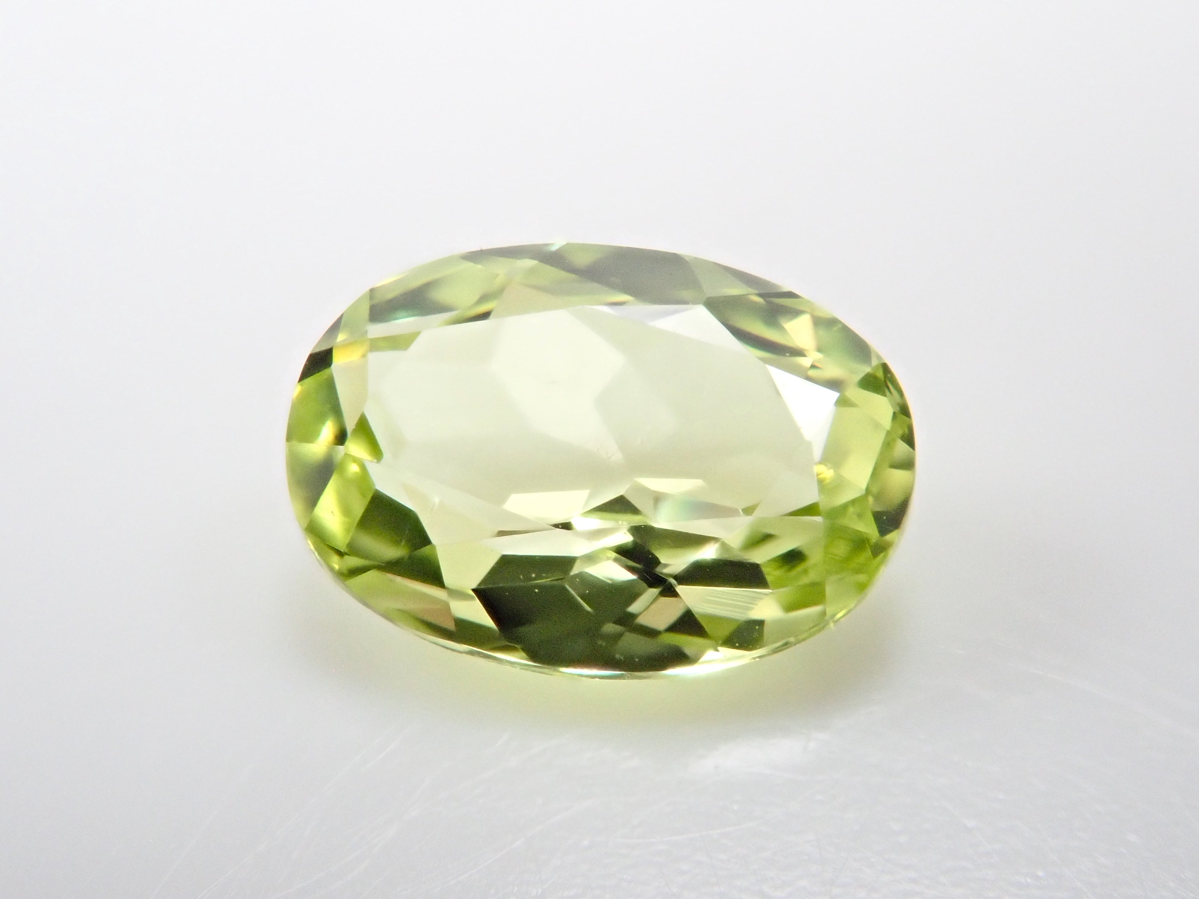 Indian Parrot Chrysoberyl 0.711ct loose stone