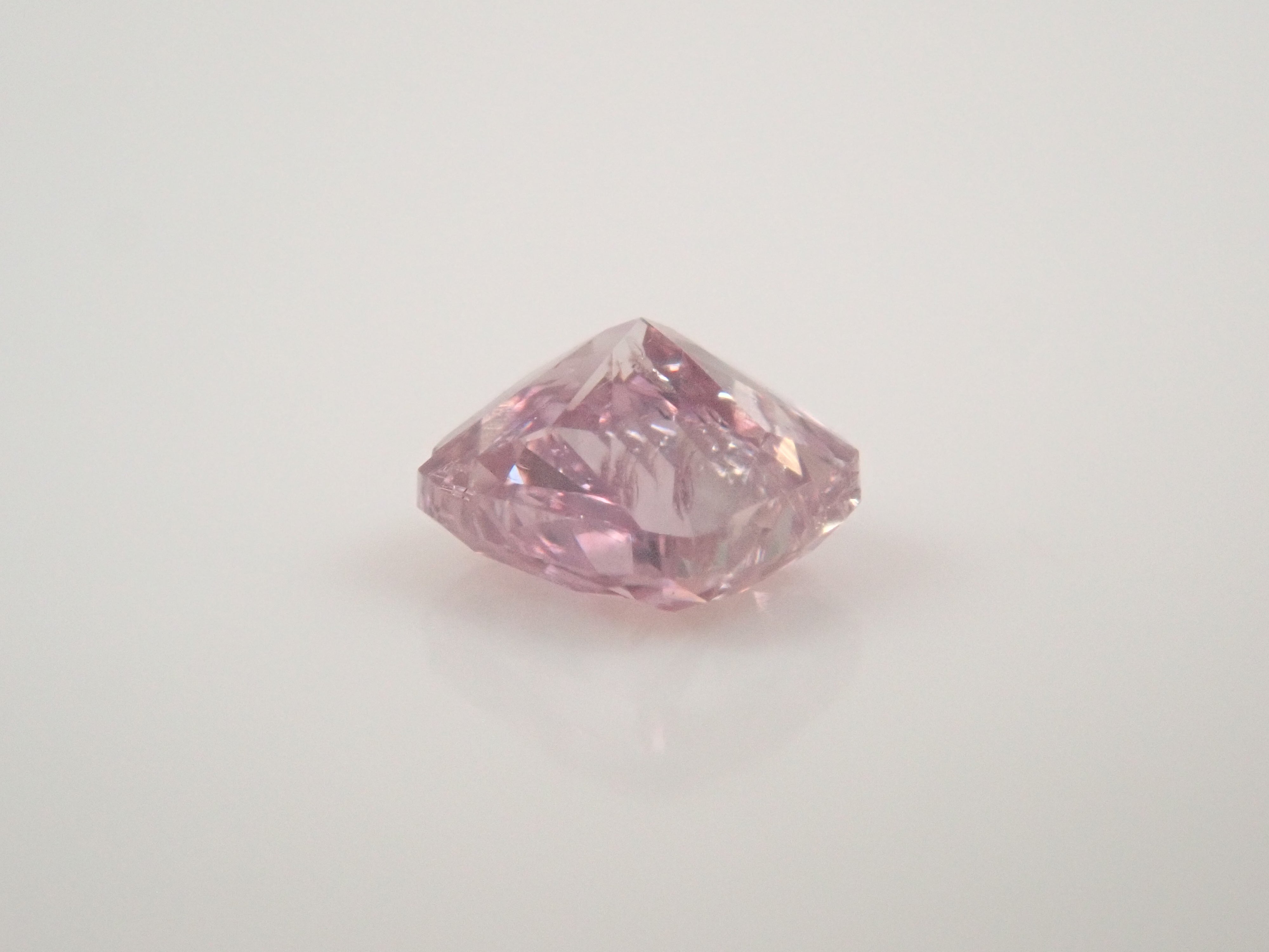 【32501927掲載】ピンクダイヤモンド（クッションカット） 0.157ctルース(FANCY DEEP PUPPLE PINK, I1)