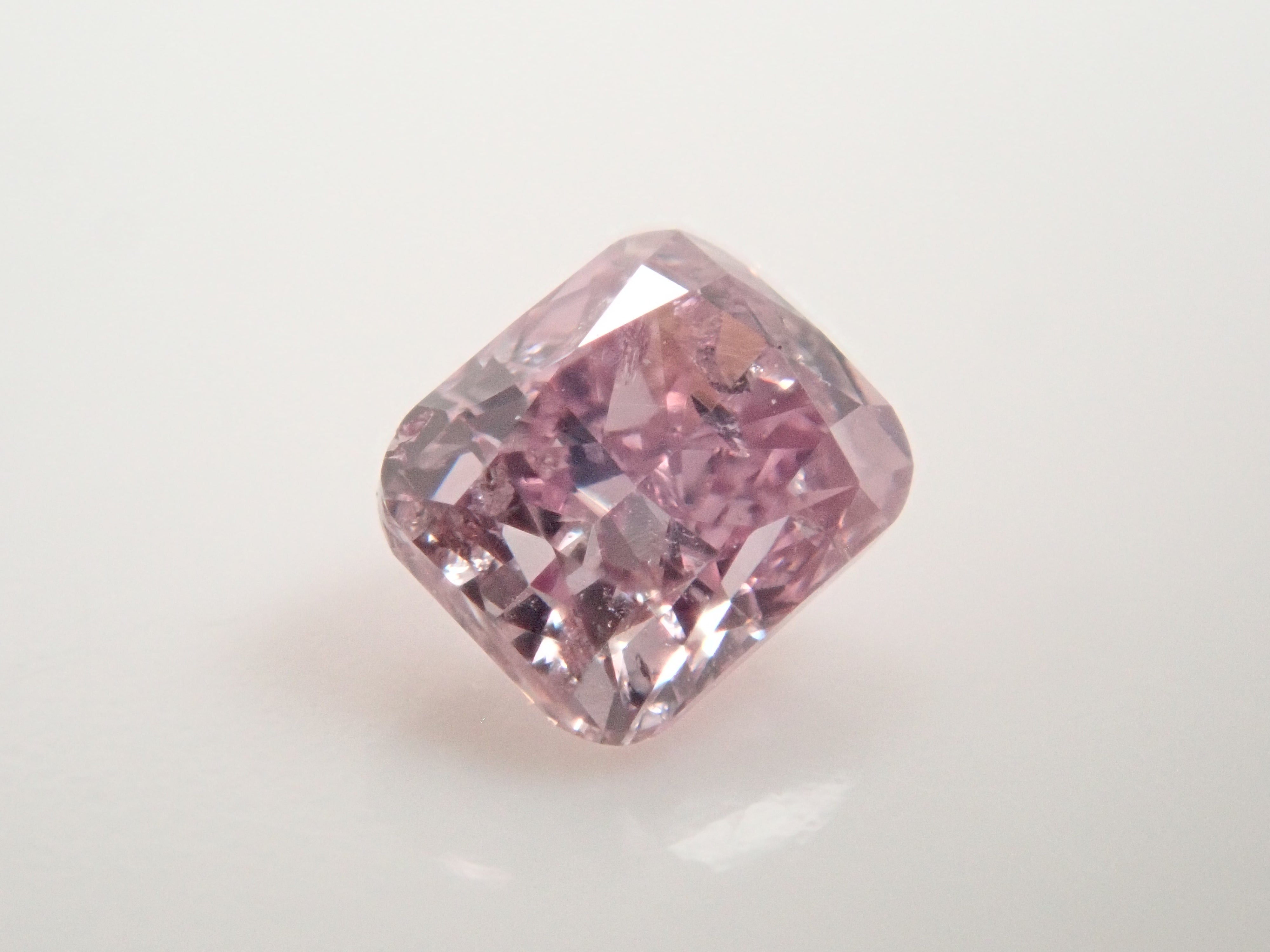【32501927掲載】ピンクダイヤモンド（クッションカット） 0.157ctルース(FANCY DEEP PUPPLE PINK, I1)