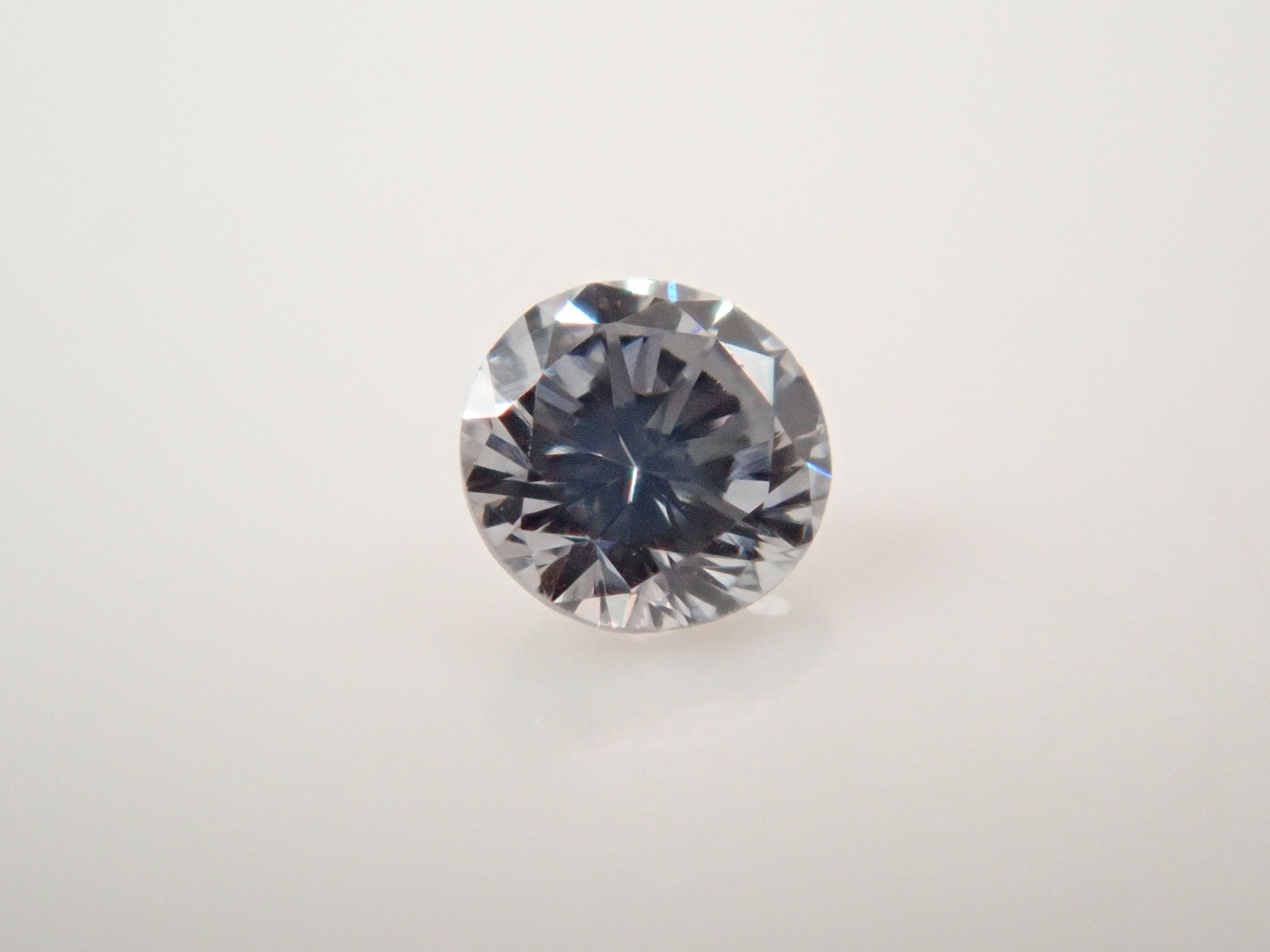 【32501928掲載】グレーダイヤモンド 0.039ctルース(LIGHT BLUISH GRAY, VS-1)