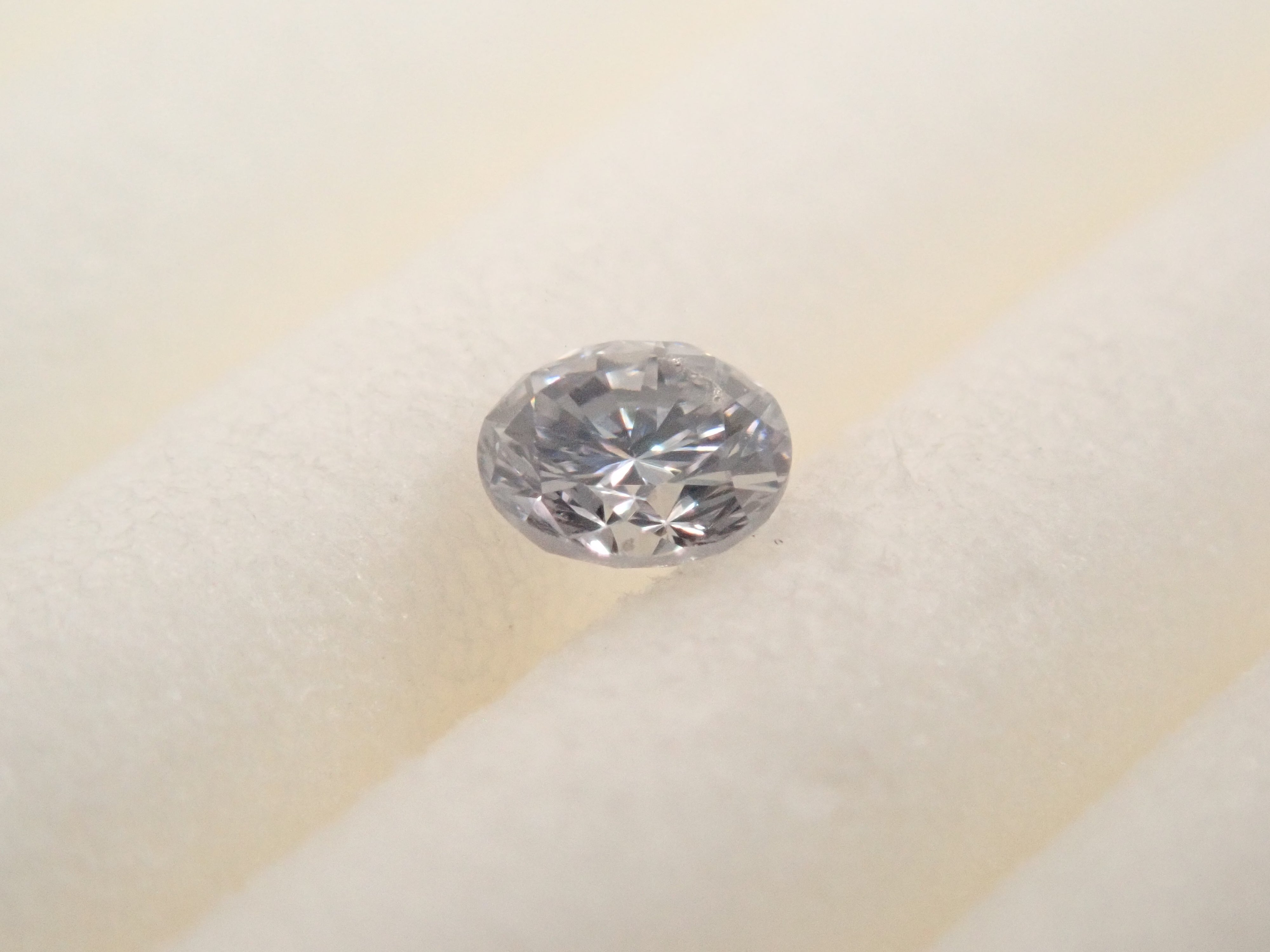 【32501929掲載】グレーダイヤモンド 0.064ctルース(LIGHT BLUISH GRAY, SI-1)