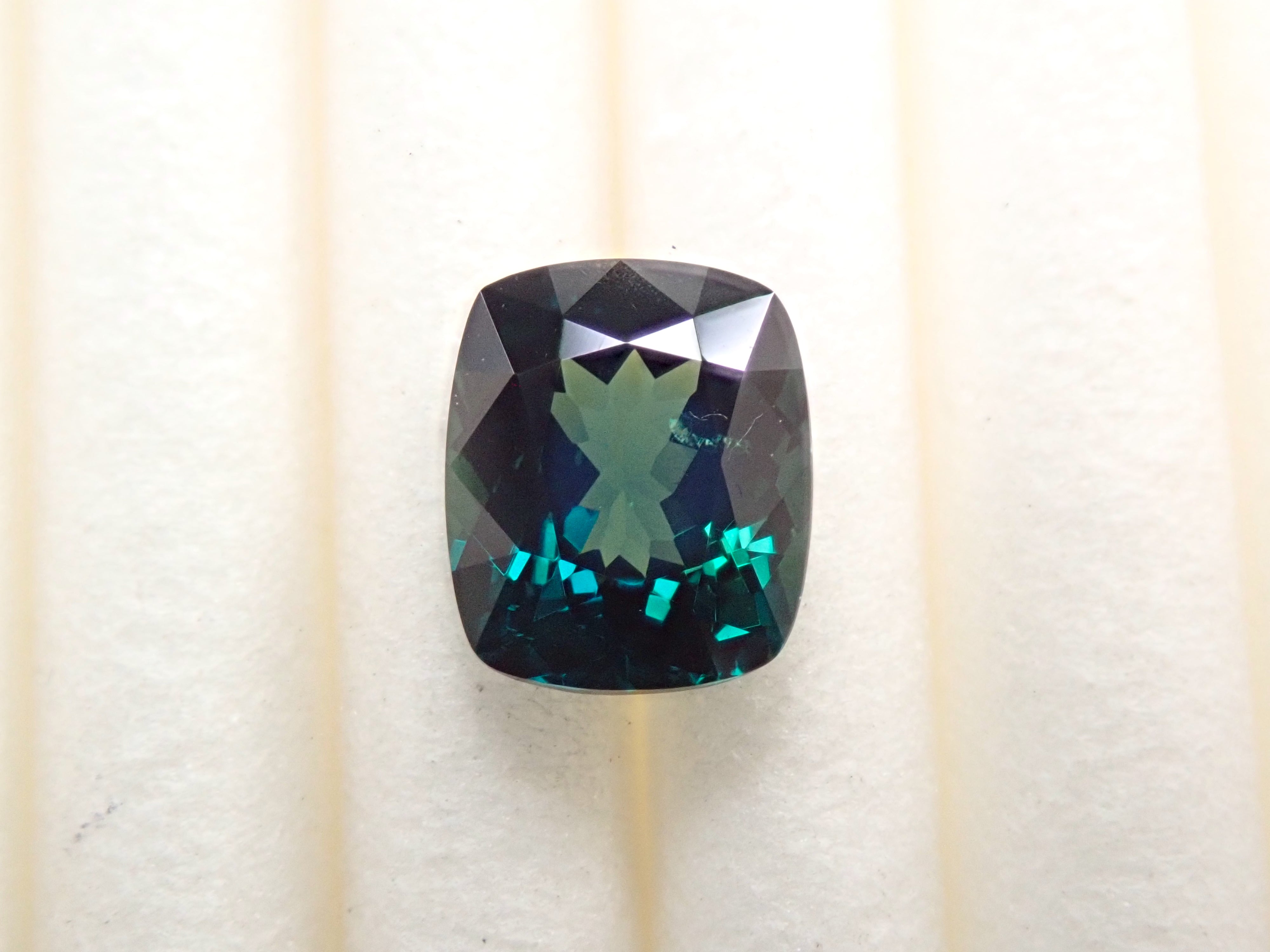 Myanmar teal green sapphire 0.885ct loose stone (teal blue sapphire)