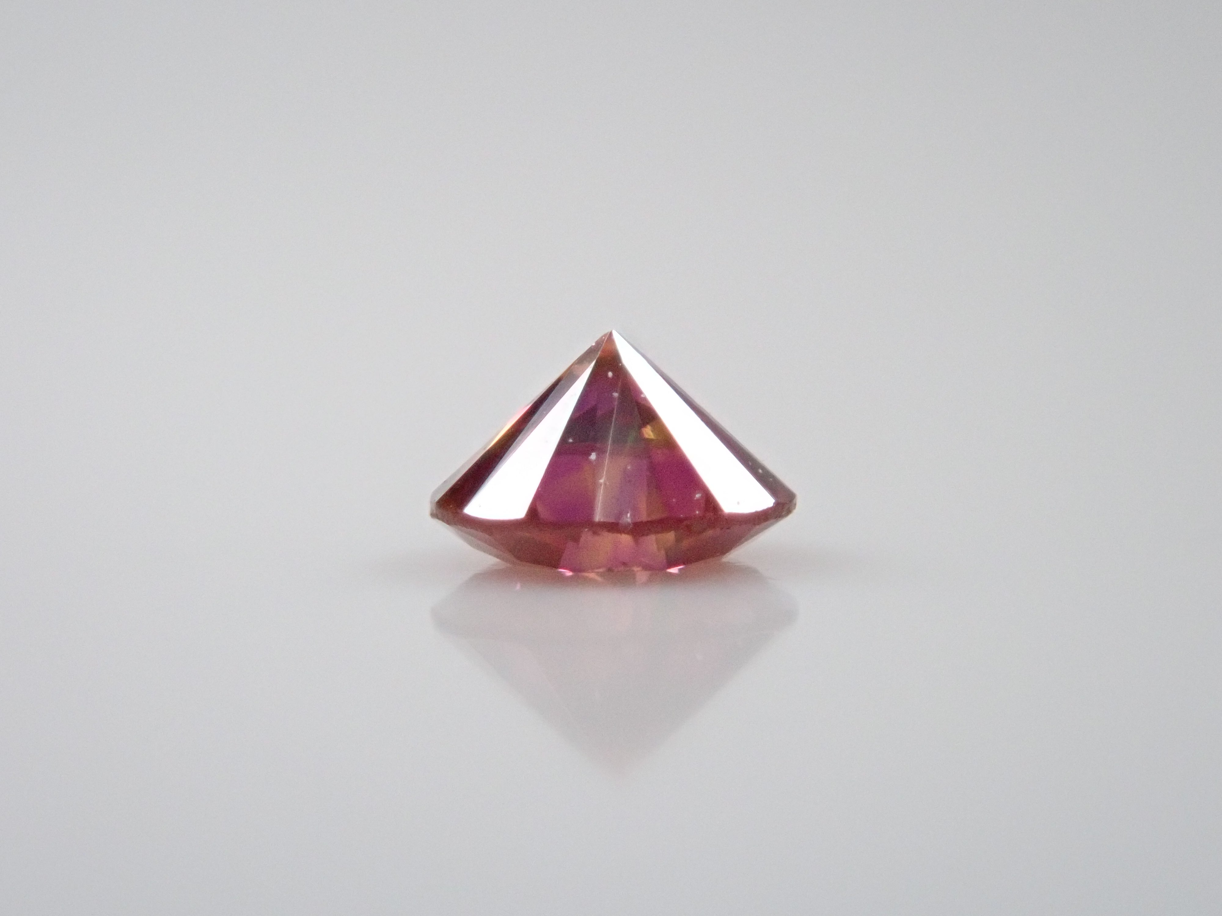 レッドダイヤモンド（トリートメント）2.5mm/0.065ctルース(FANCY