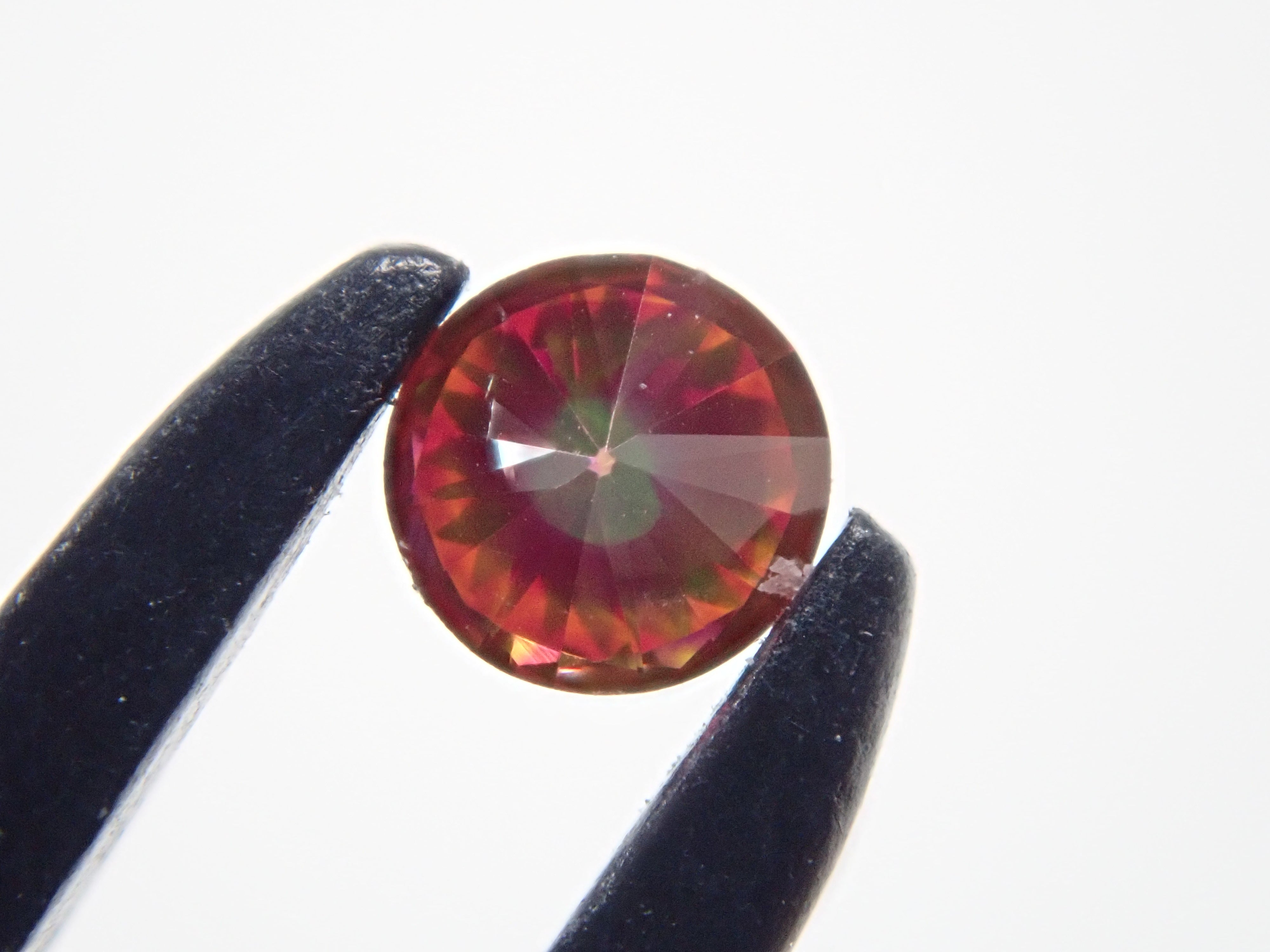 【32501458掲載】レッドダイヤモンド（トリートメント） 0.065ctルース(FANCY PURPLISH RED, VS2)