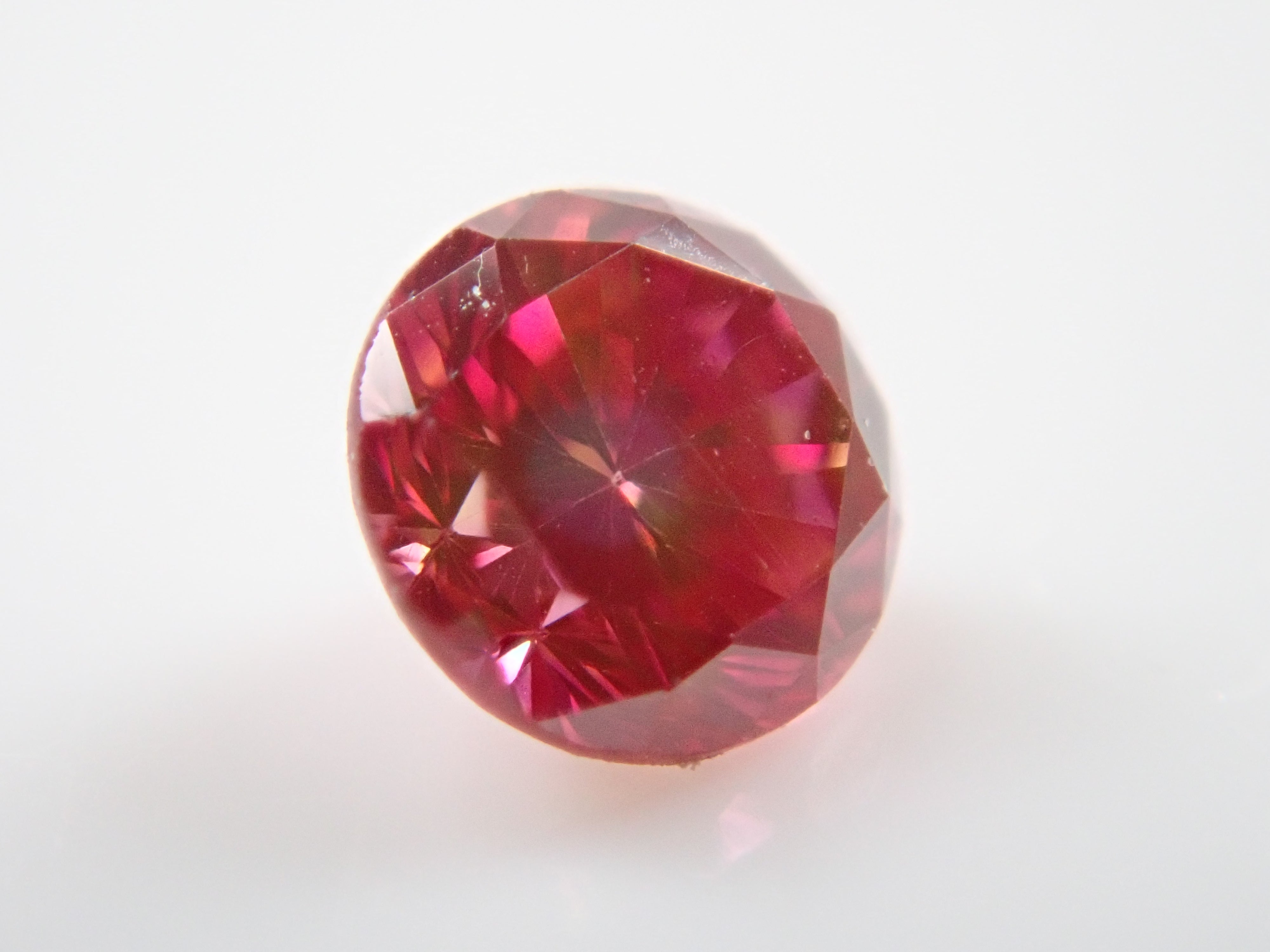 【32501459掲載】レッドダイヤモンド（トリートメント） 0.070ctルース(FANCY PURPLISH RED, VS1)