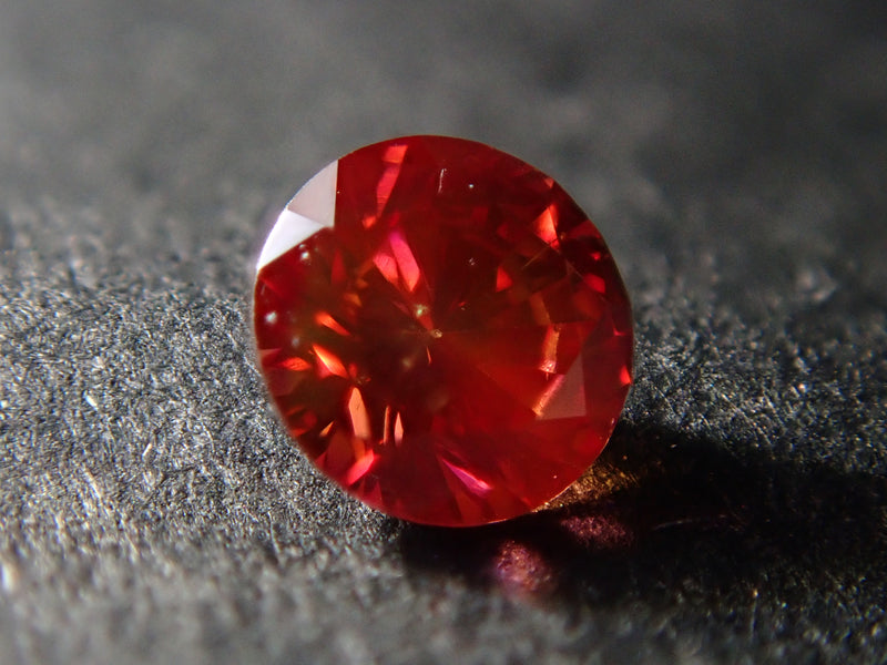 レッドダイヤモンド（トリートメント） 0.087ctルース(FANCY PURPLISH RED, SI2)