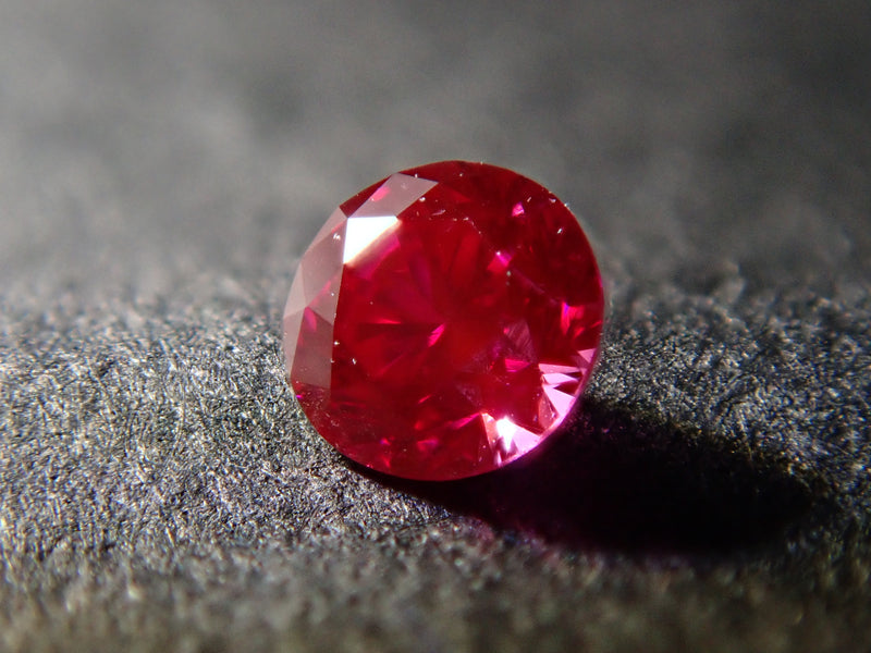 【32501464掲載】レッドダイヤモンド（トリートメント） 0.048ctルース(FANCY PURPLISH RED, SI1)