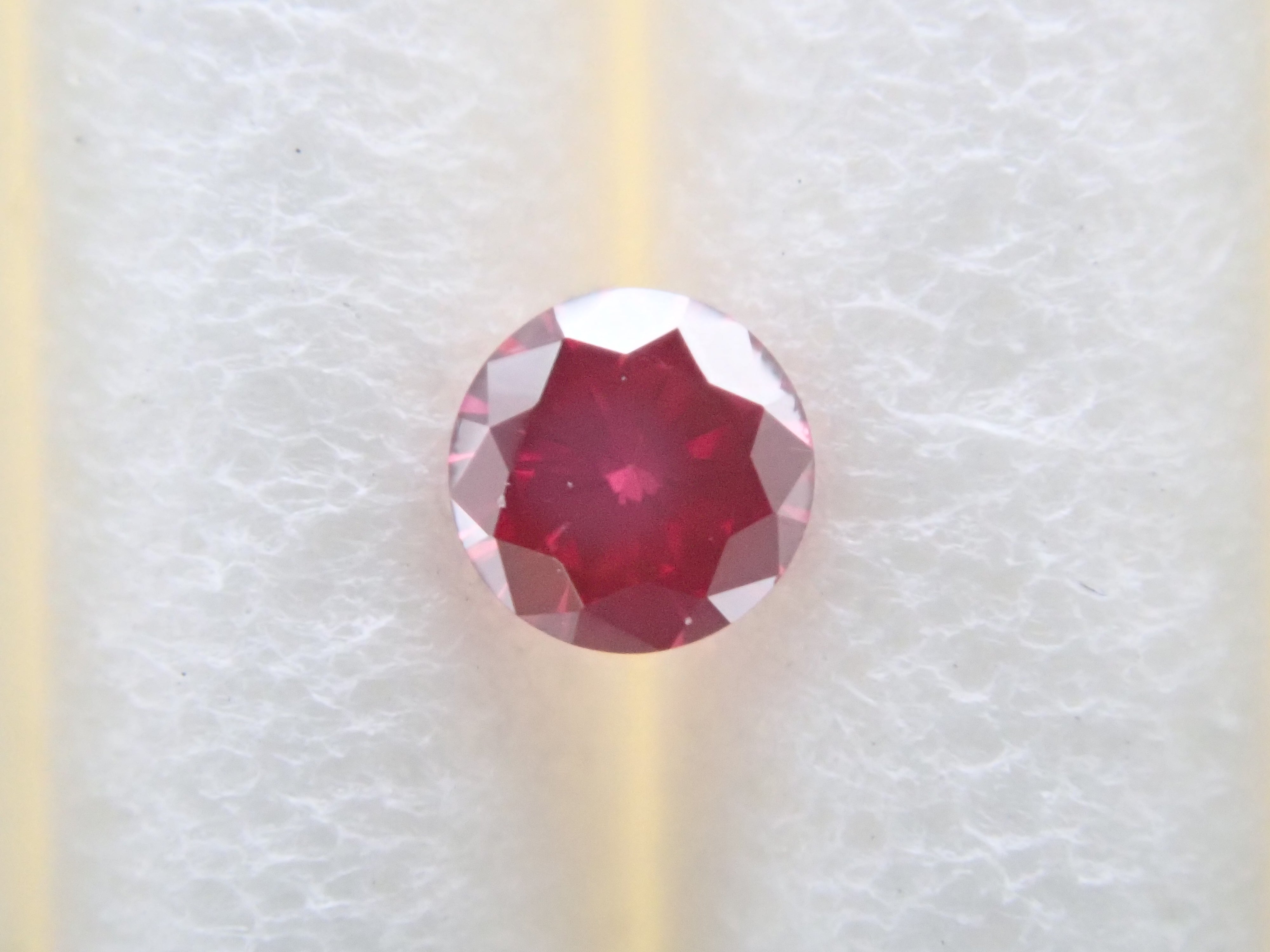 レッドダイヤモンド（トリートメント） 0.051ctルース(FANCY PURPLISH RED, SI1)