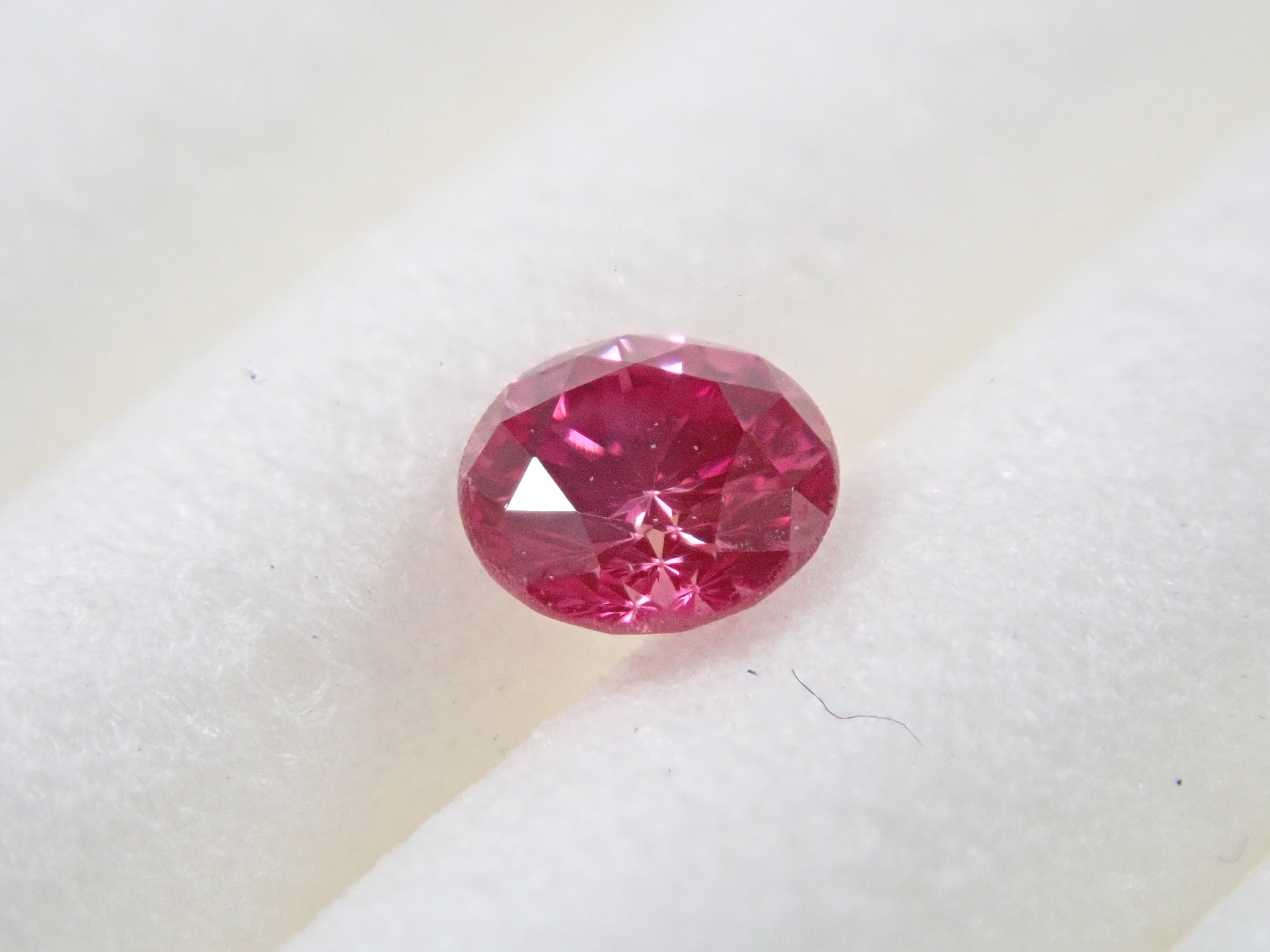 ピンクダイヤモンド（トリートメント） 0.095ctルース(FANCY PURPLISH PURPLISH PINK, SI1)