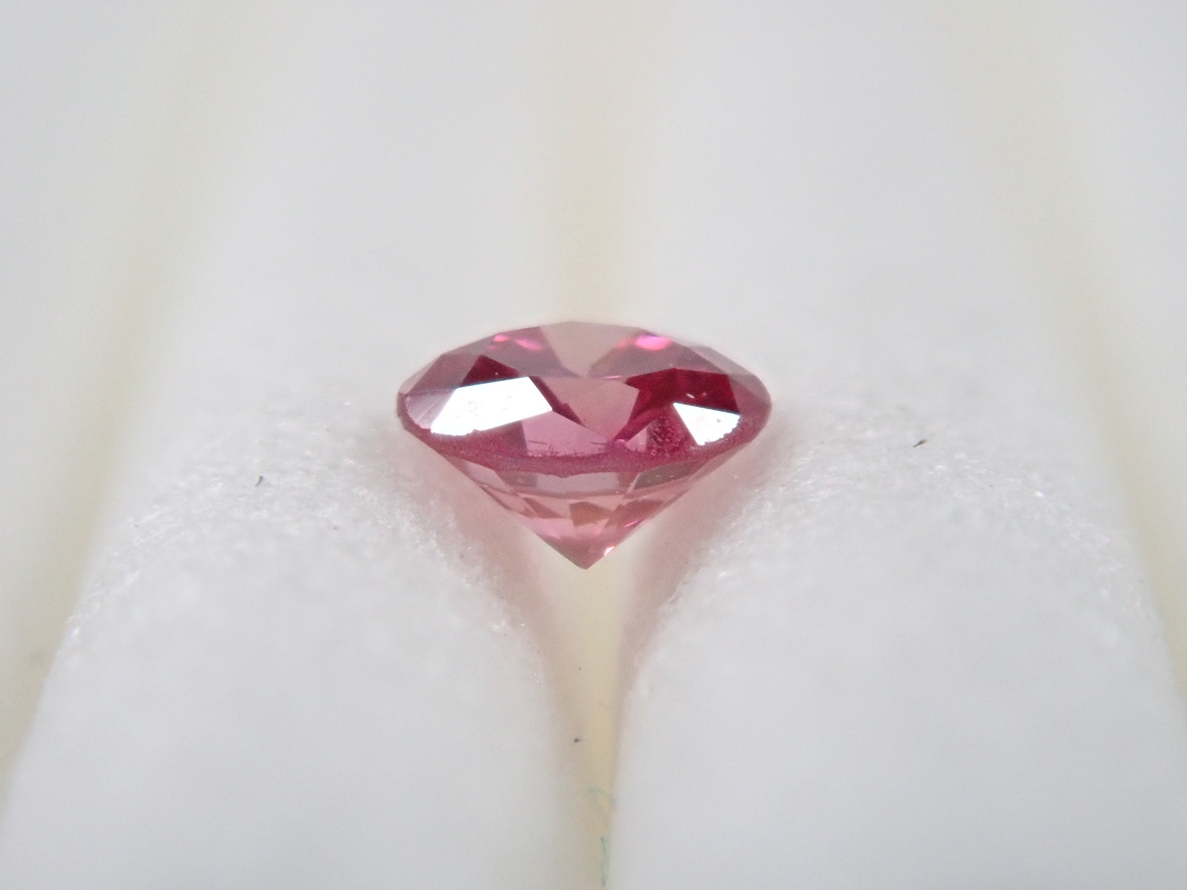 ピンクダイヤモンド（トリートメント） 0.095ctルース(FANCY PURPLISH